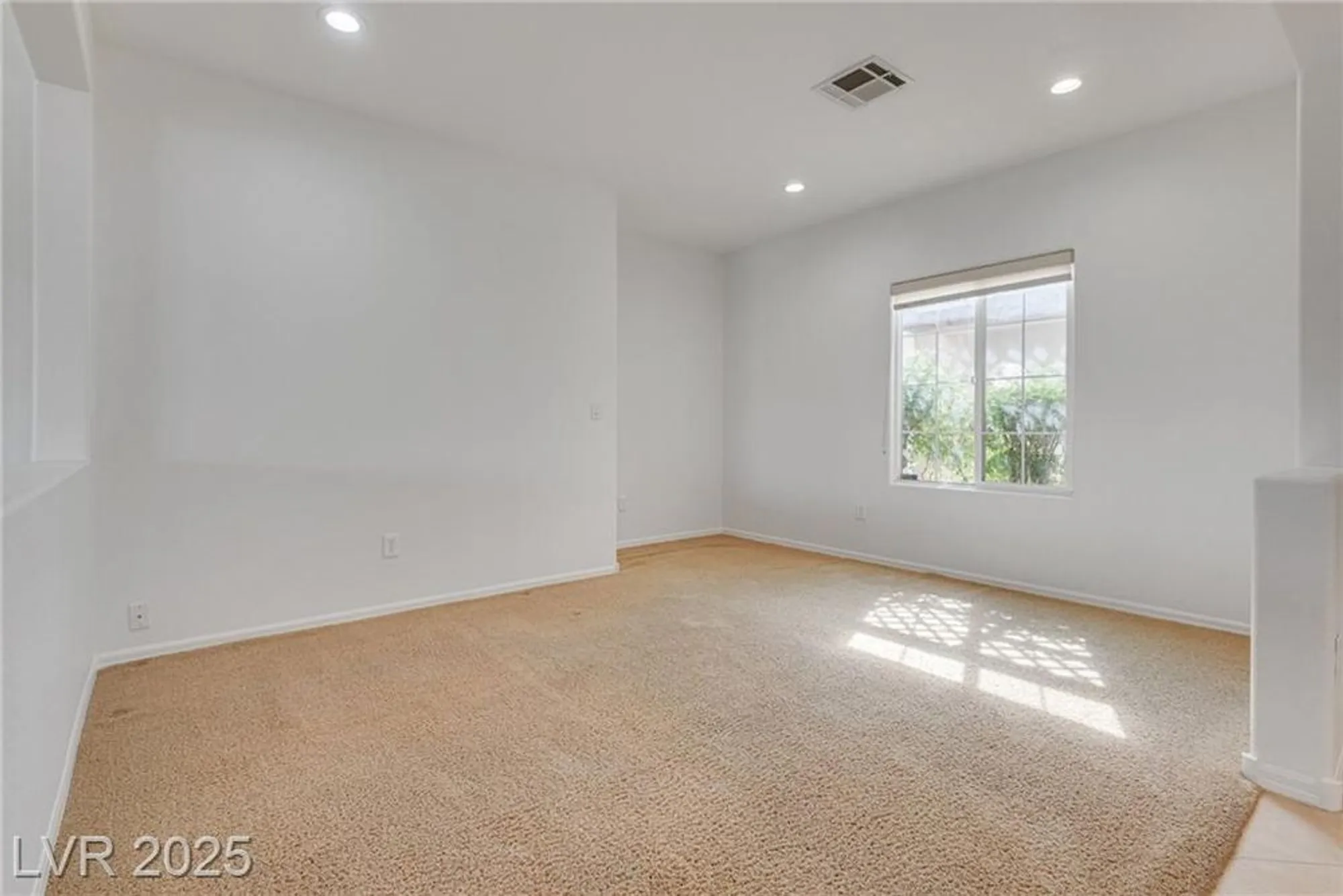 Property Slideshow image 18 of 34 | 2348 kalkaska dr, Henderson, NV, 89044