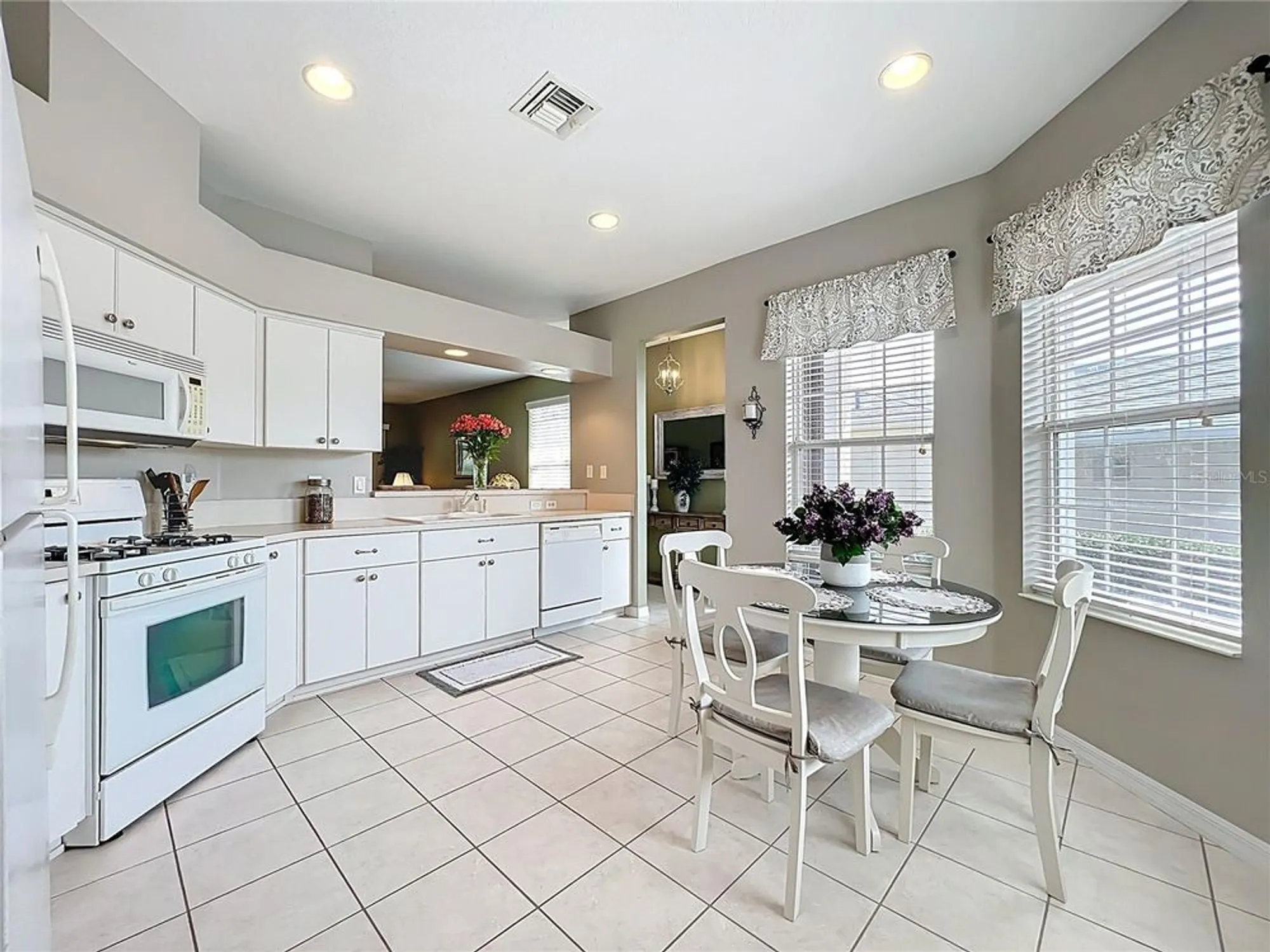 Property Slideshow image 13 of 59 | 5643 bounty cir, Tavares, FL, 32778