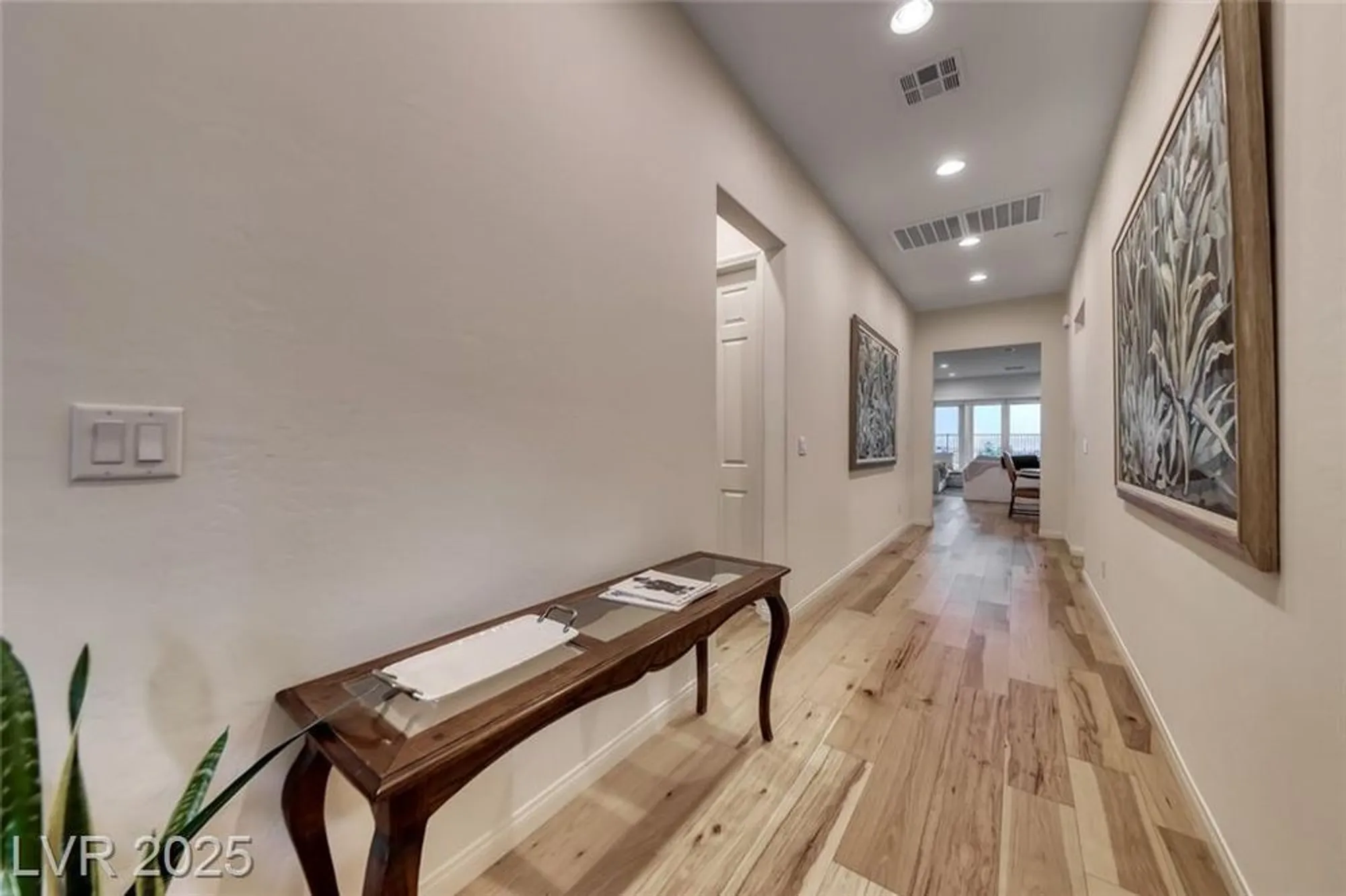 Property Slideshow image 15 of 78 | 32 tatahatso point st, Henderson, NV, 89011