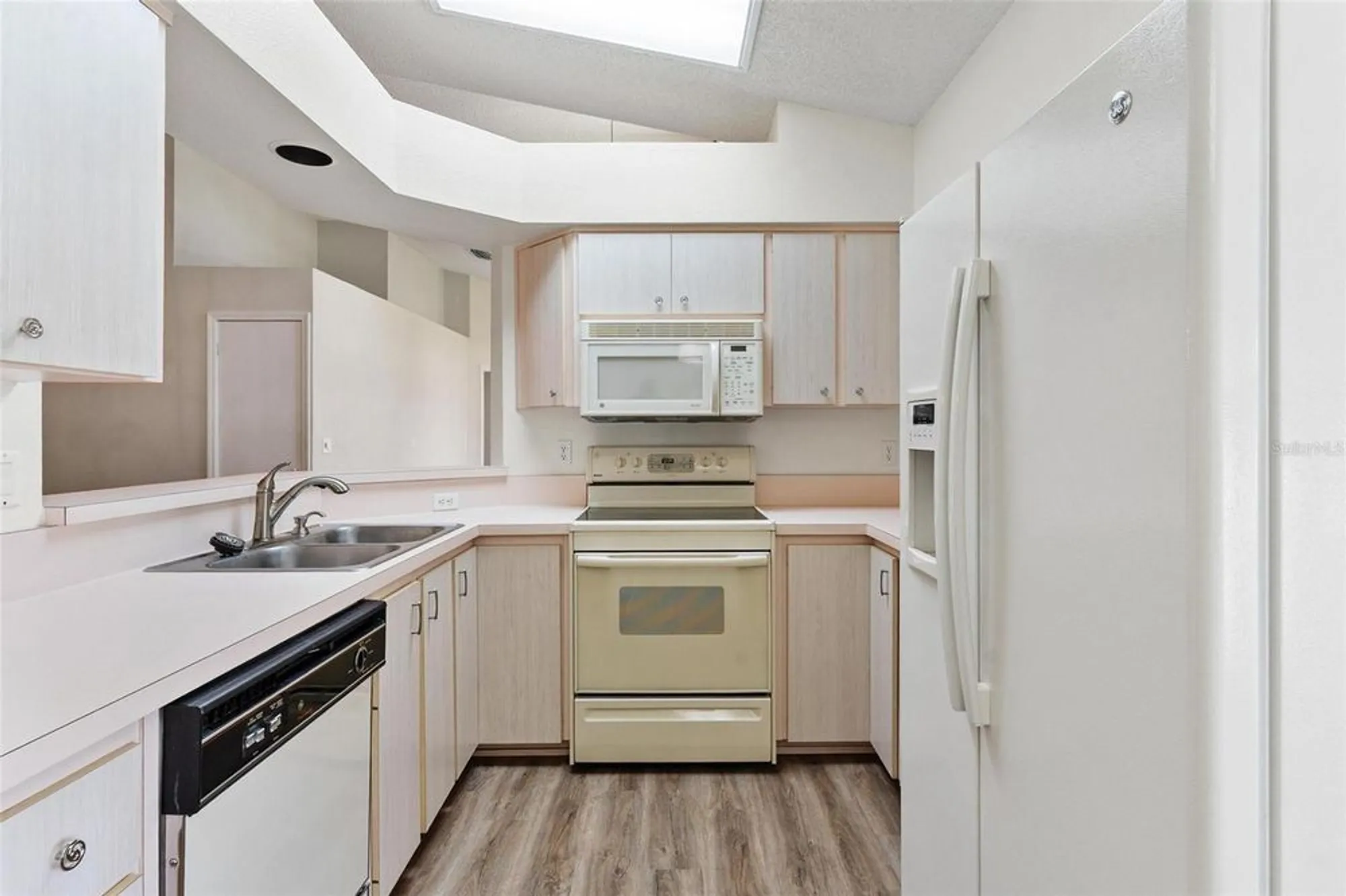 Property Slideshow image 18 of 49 | 26030 newcombe cir, Leesburg, FL, 34748