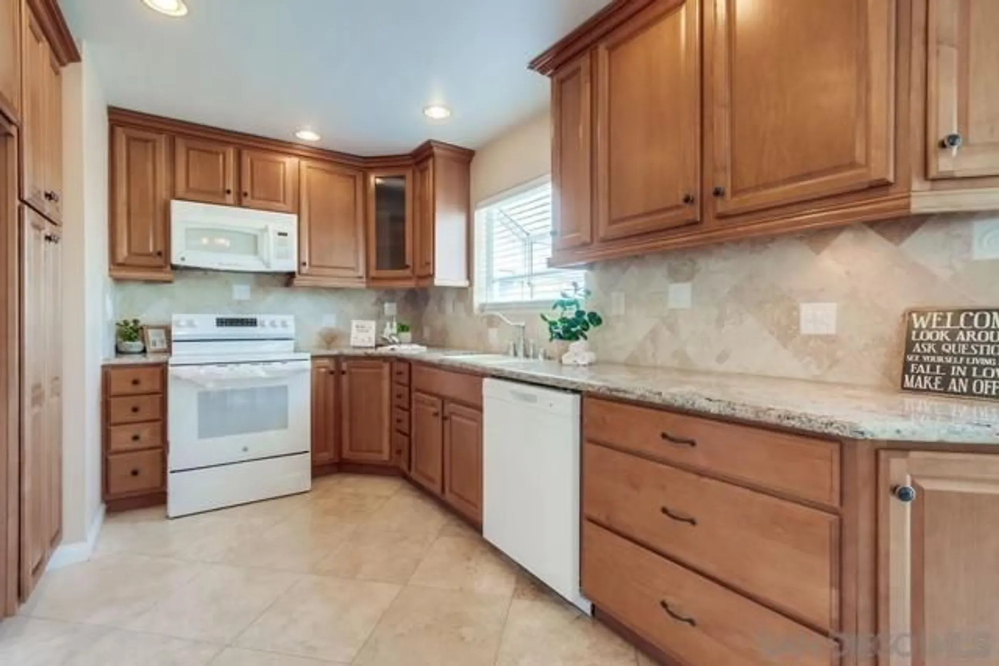 Property Slideshow image 12 of 54 | 3621 vista campana s unit 92, Oceanside, CA, 92057