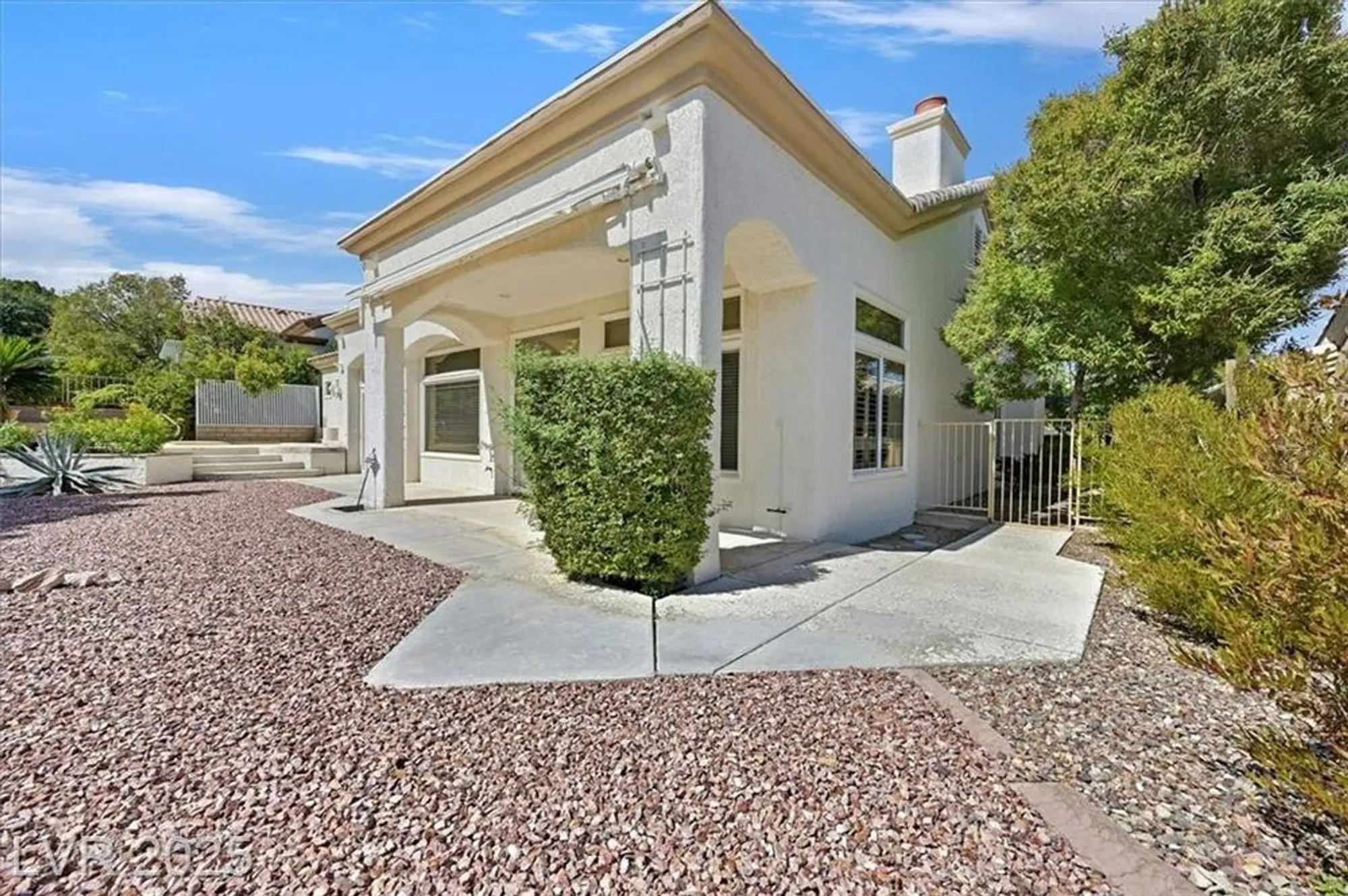 Property Slideshow image 20 of 34 | 10409 shoalhaven dr, Las Vegas, NV, 89134