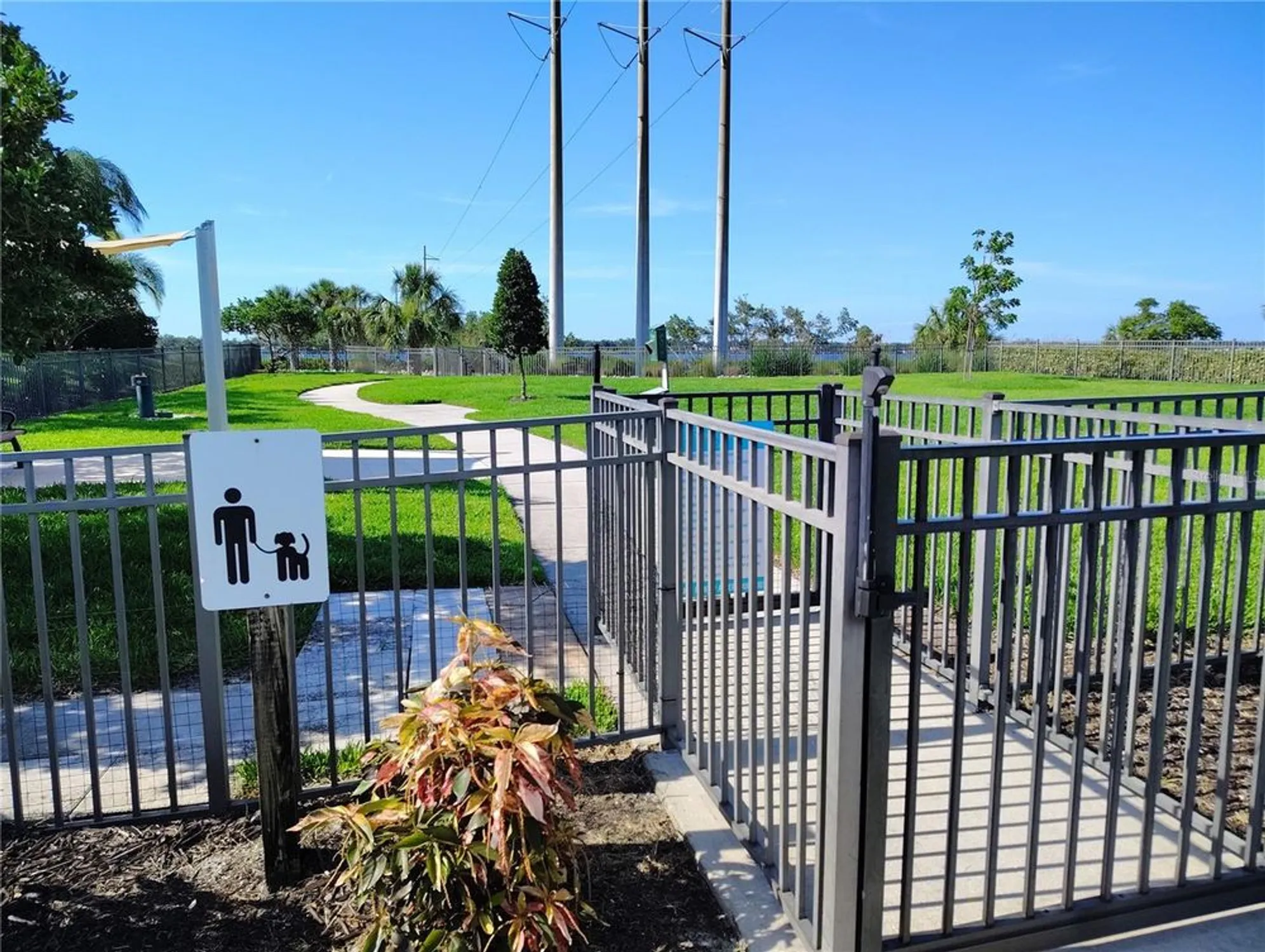 Property Slideshow image 72 of 84 | 1264 riverscape st b, Bradenton, FL, 34208