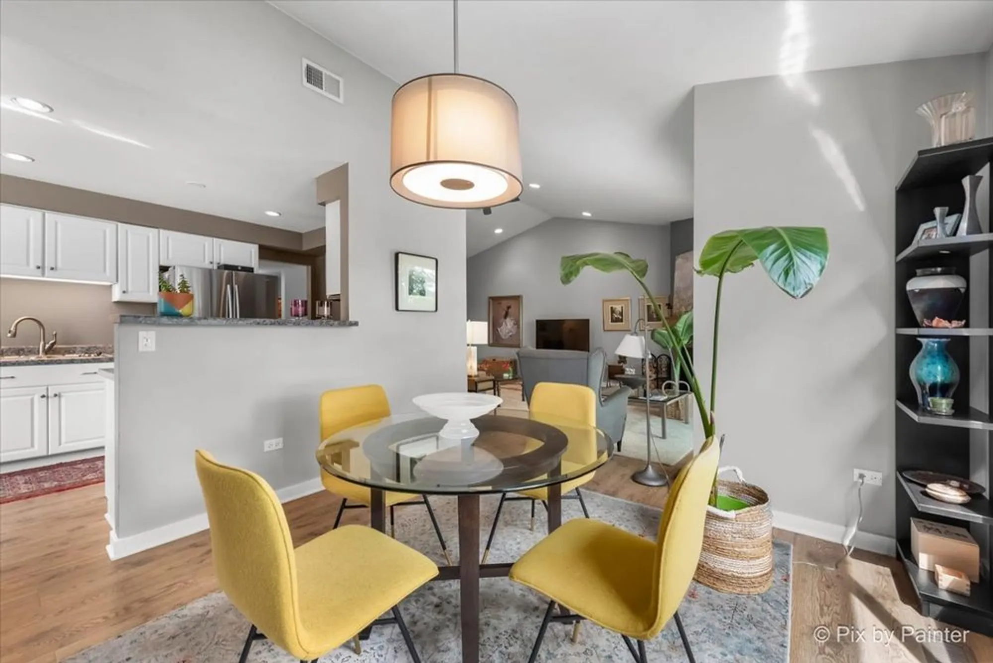 Property Slideshow image 15 of 39 | 209 shoreline rd b, Lake Barrington, IL, 60010