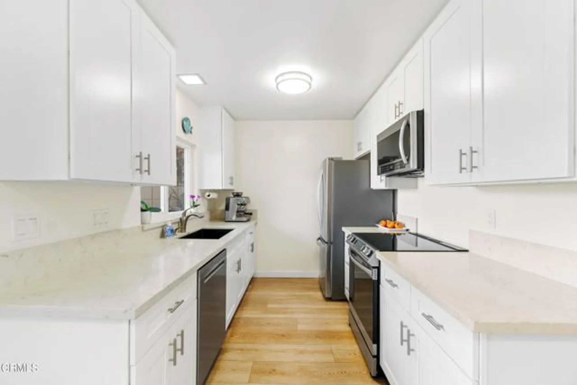 Property Slideshow image 12 of 38 | 243 e elfin grn, Port Hueneme, CA, 93041