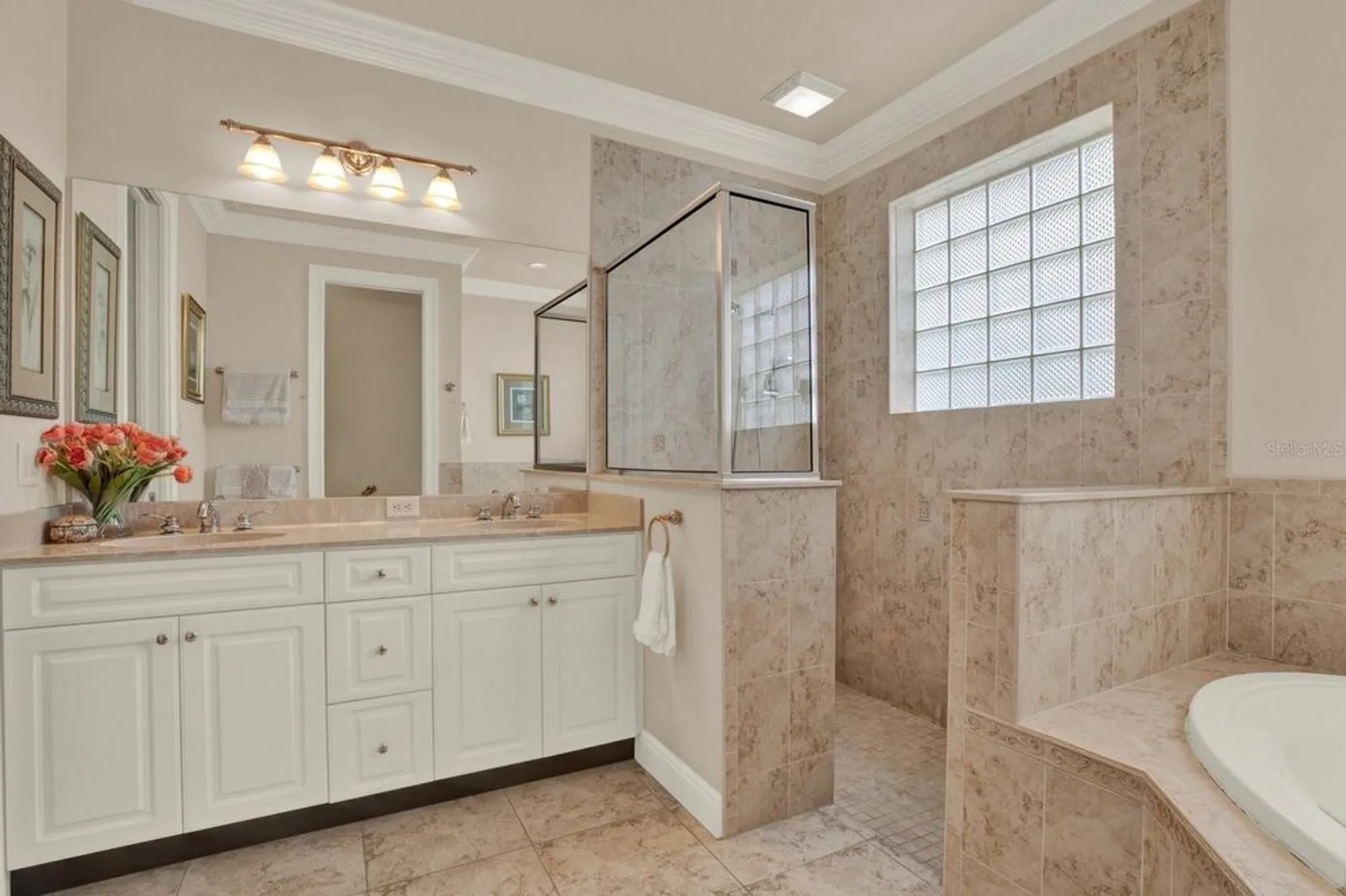 Property Slideshow image 14 of 27 | 9121 bonnie cove dr, Weeki Wachee, FL, 34613