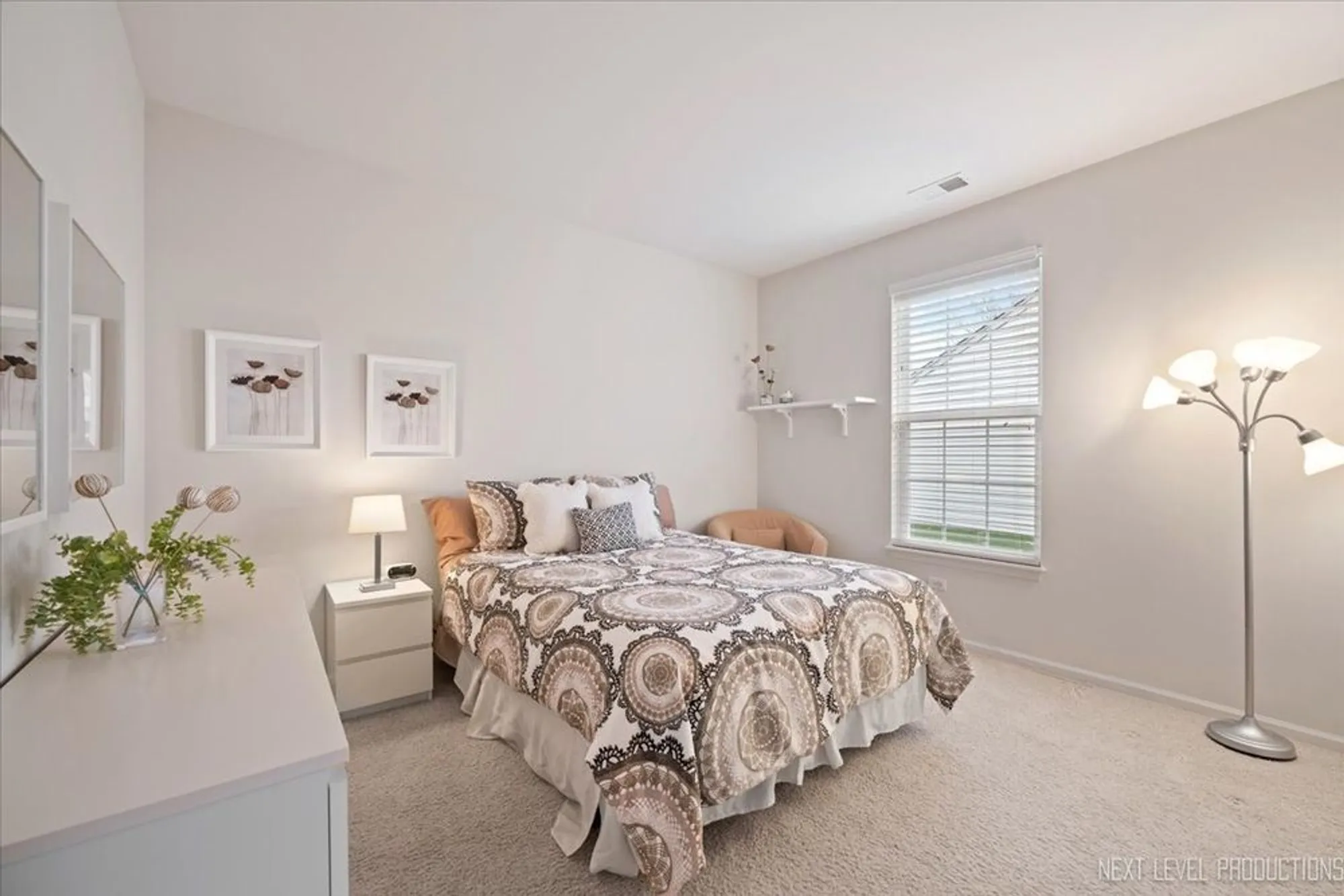 Property Slideshow image 24 of 41 | 12871 timber creek dr, Huntley, IL, 60142