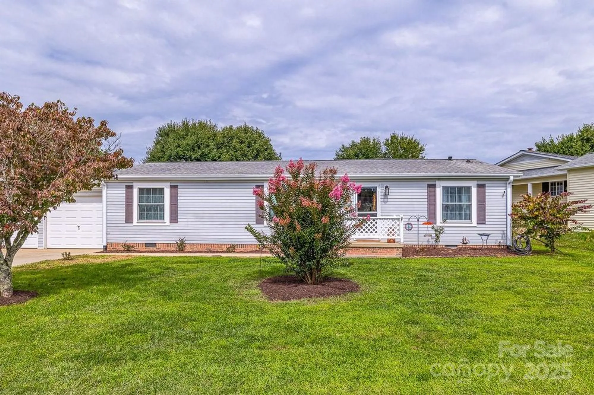 Property Slideshow image 2 of 43 | 445 riverwind dr, Hendersonville, NC, 28739