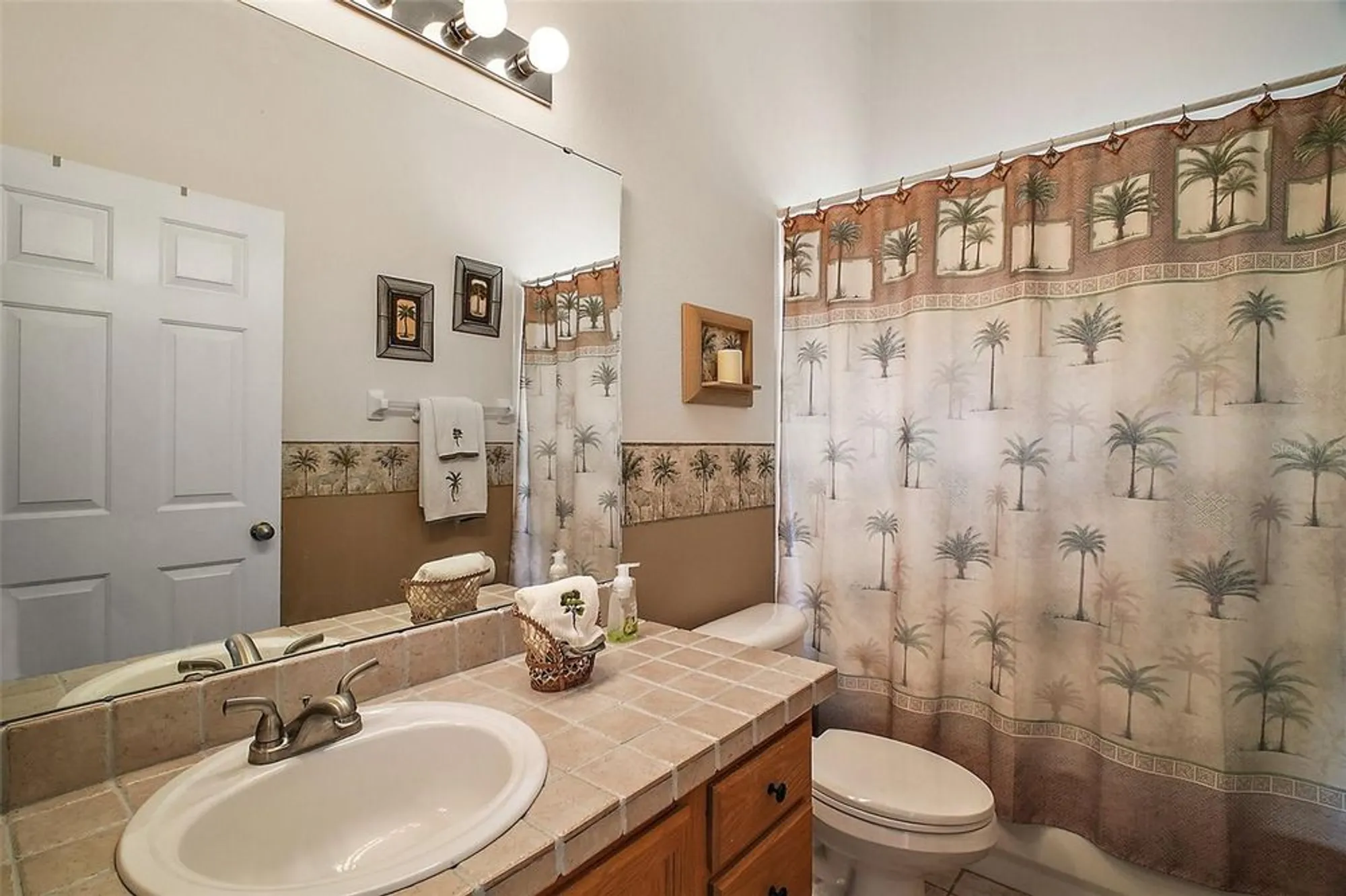 Property Slideshow image 20 of 36 | 25129 riverwalk dr, Leesburg, FL, 34748