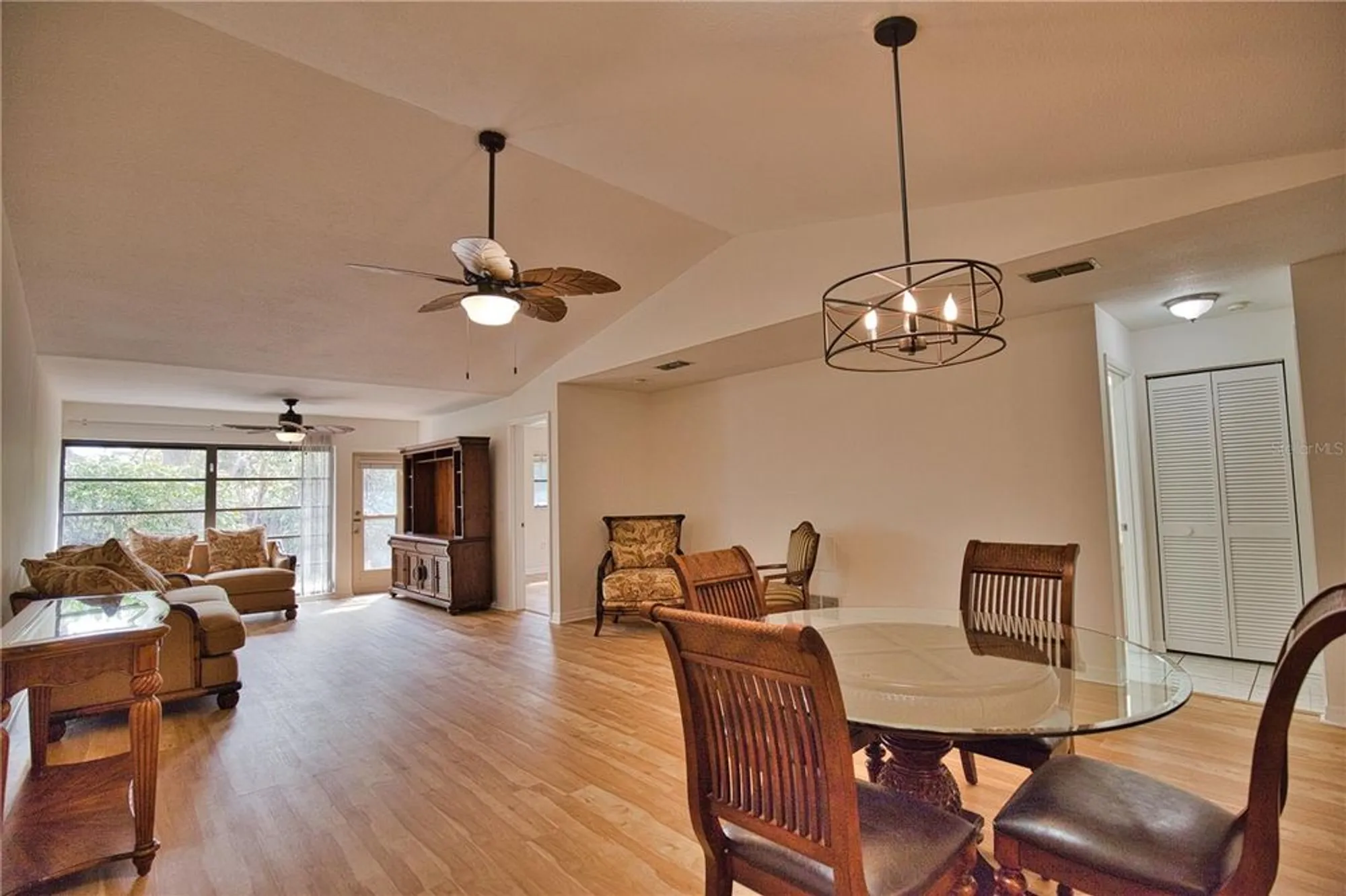 Property Slideshow image 19 of 45 | 7171 wood creek dr 5, Sarasota, FL, 34231