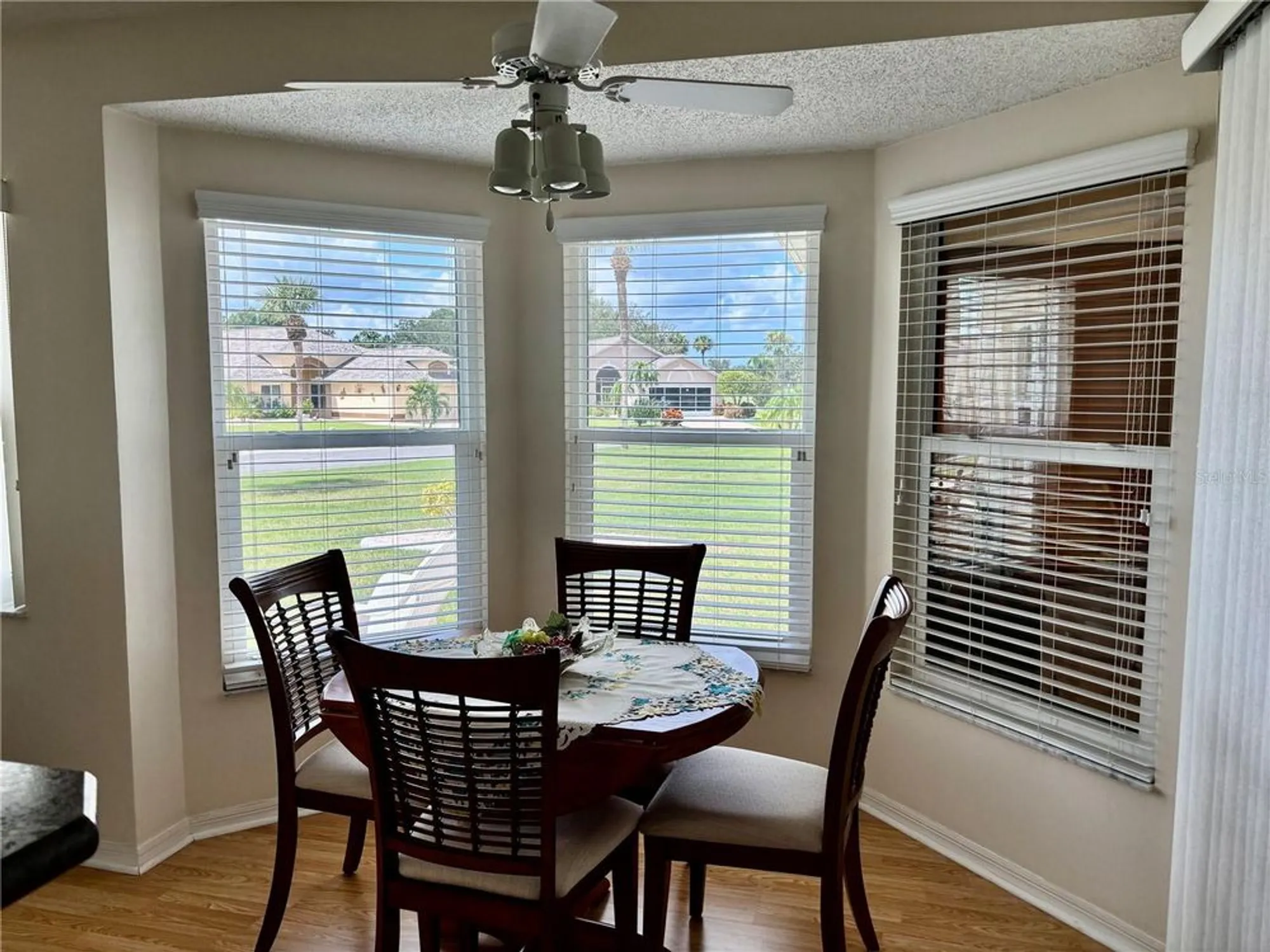 Property Slideshow image 14 of 35 | 2002 e del webb blvd, Sun City Center, FL, 33573