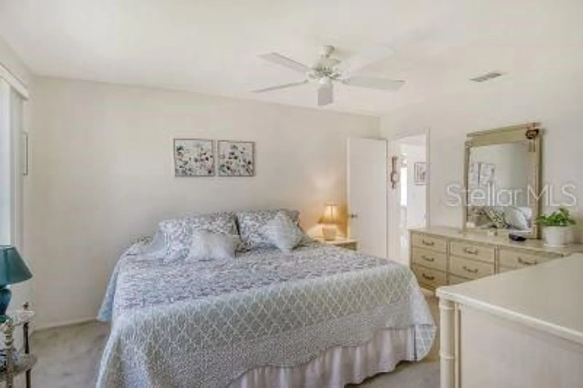 Property Slideshow image 21 of 35 | 2020 riverbluff pkwy # v329, Sarasota, FL, 34231