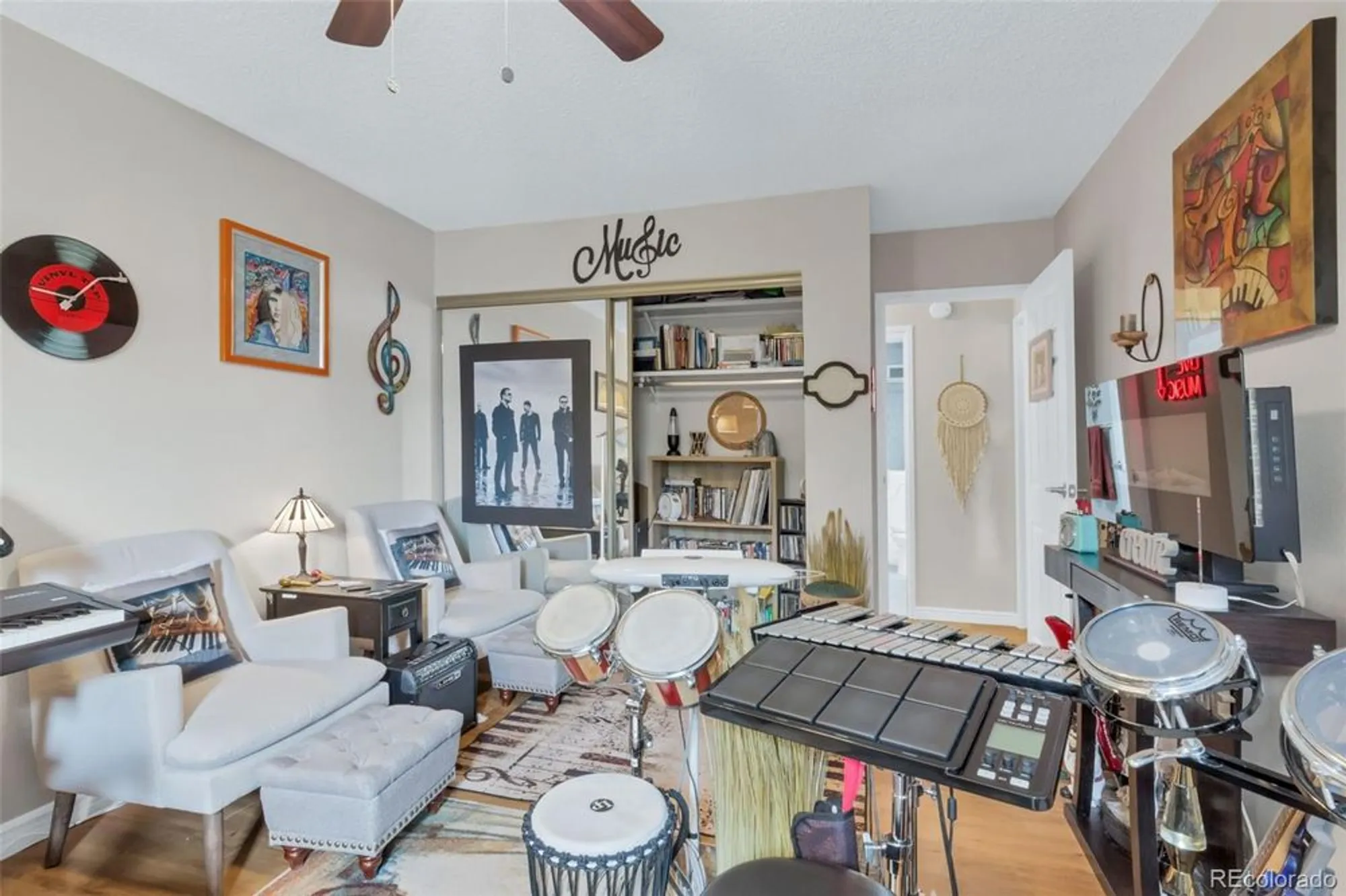 Property Slideshow image 18 of 44 | 3164 s wheeling way apt 306, Aurora, CO, 80014