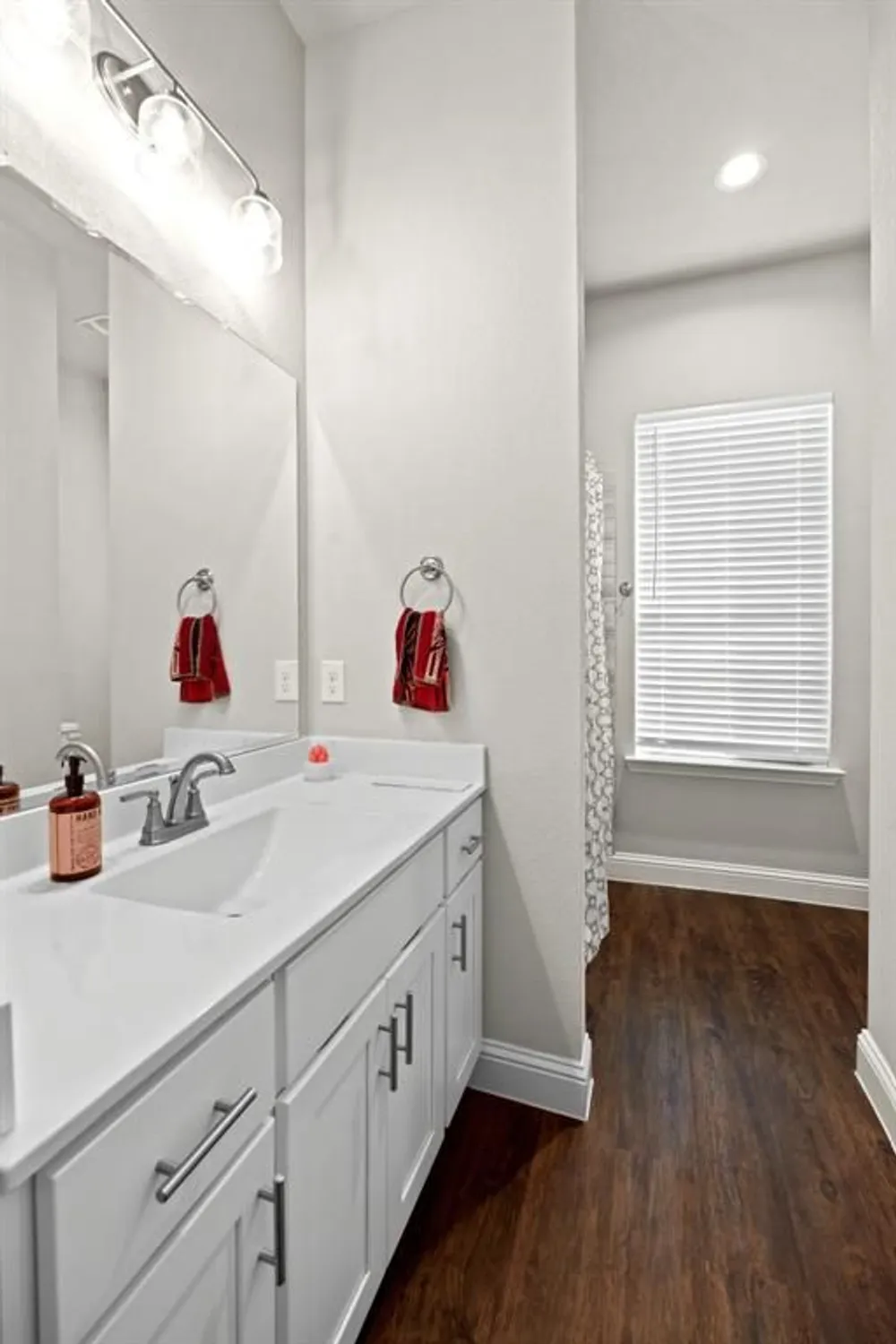 Property Slideshow image 11 of 16 | 829 hearthside way, Mckinney, TX, 75071