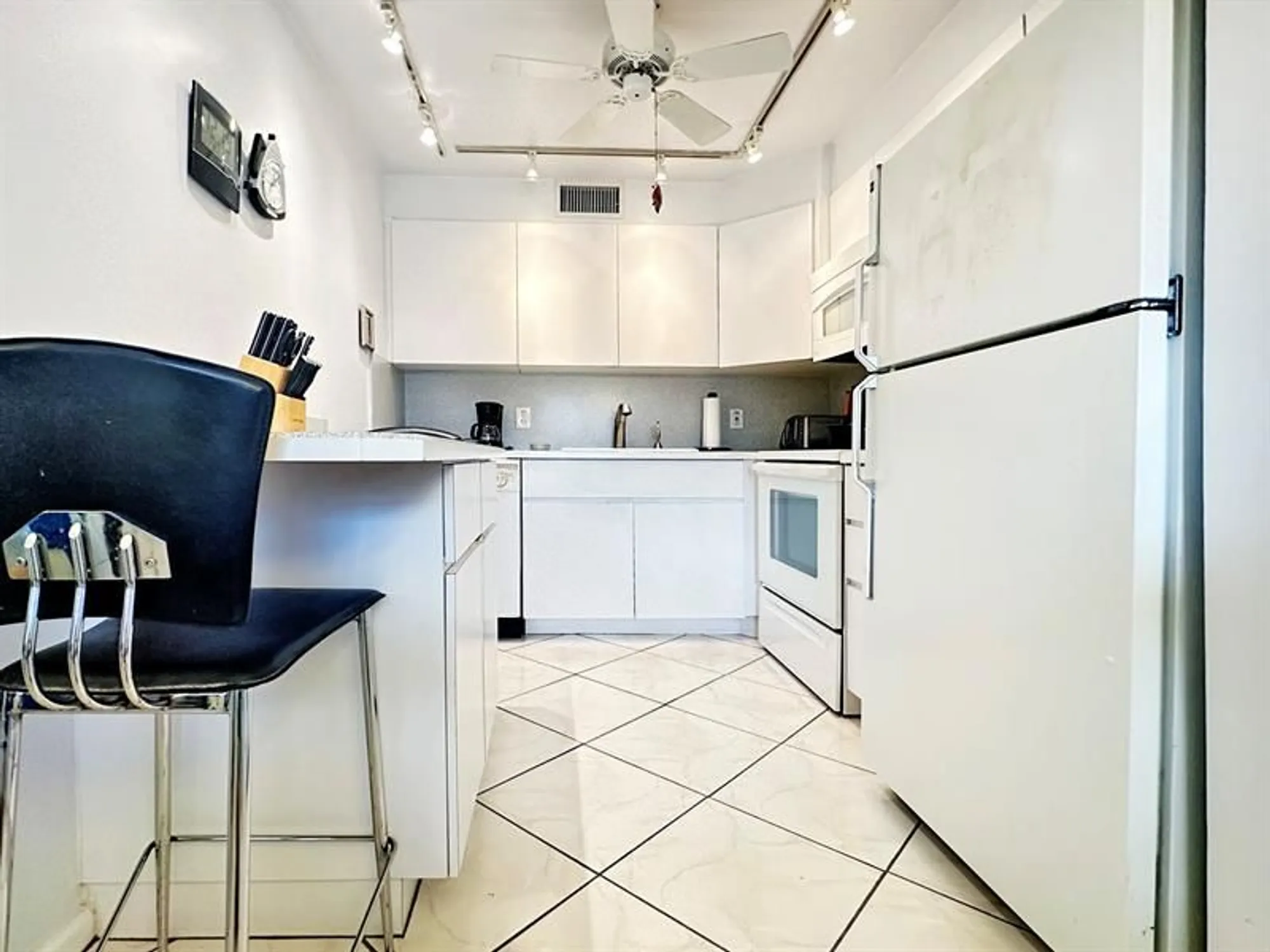 Property Slideshow image 2 of 65 | 519 tilford x # 519, Deerfield Beach, FL, 33442