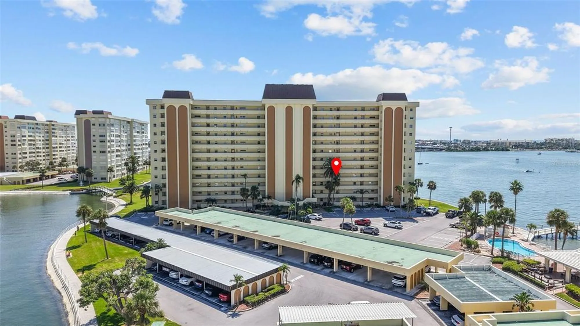 Property Slideshow image 14 of 40 | 4775 cove cir apt 407, Saint Petersburg, FL, 33708