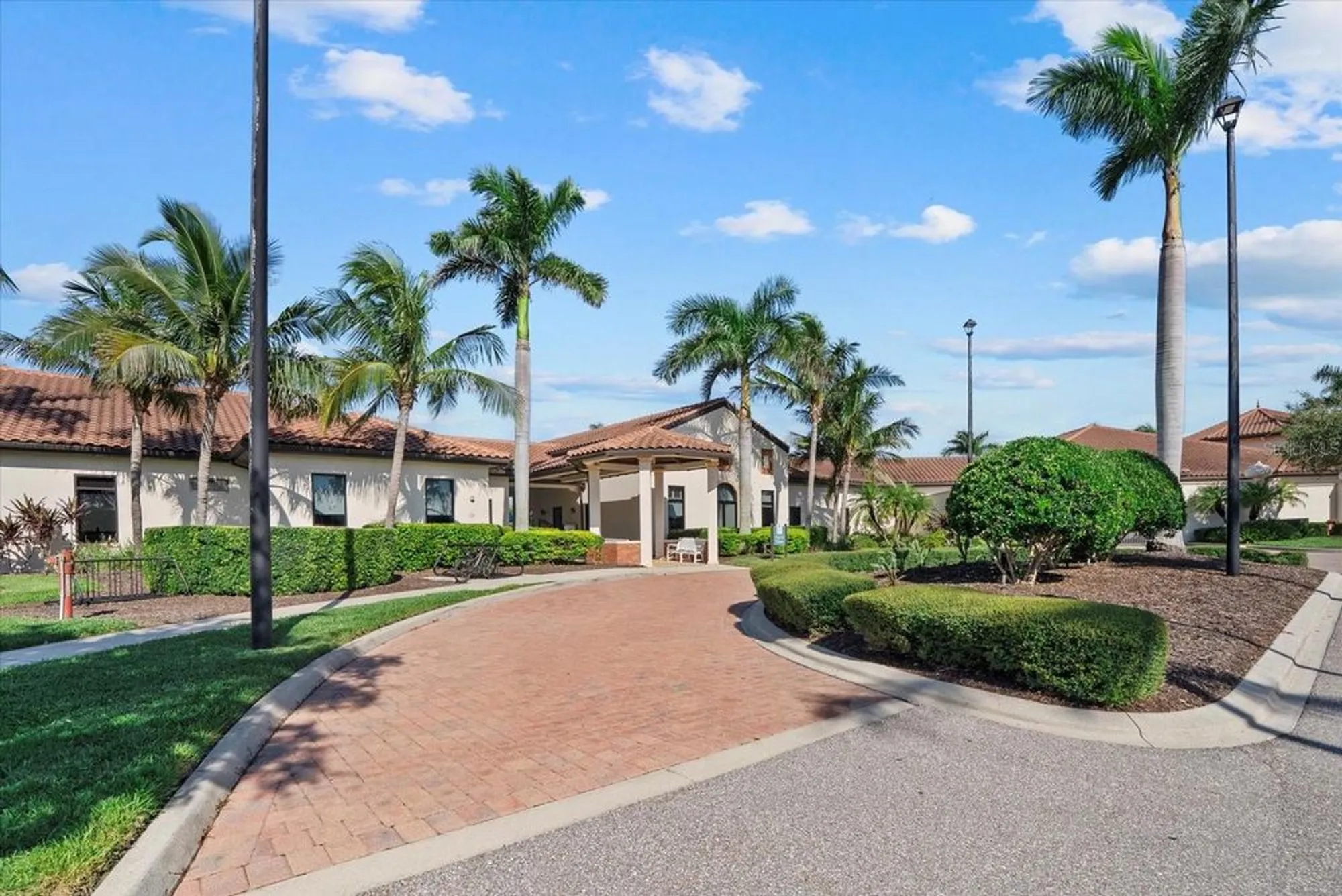 Property Slideshow image 46 of 66 | 10189 fiddlewood dr, Venice, FL, 34293