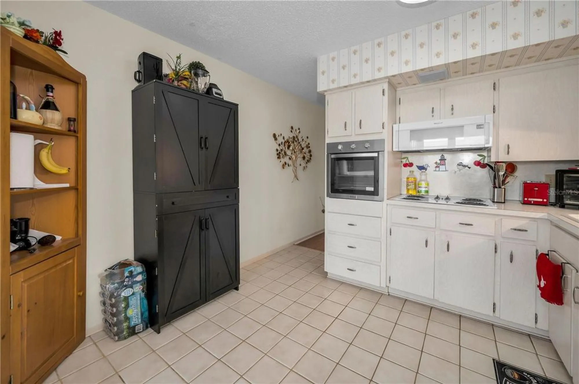 Property Slideshow image 13 of 74 | 2358 ecuadorian way 52, Clearwater, FL, 33763