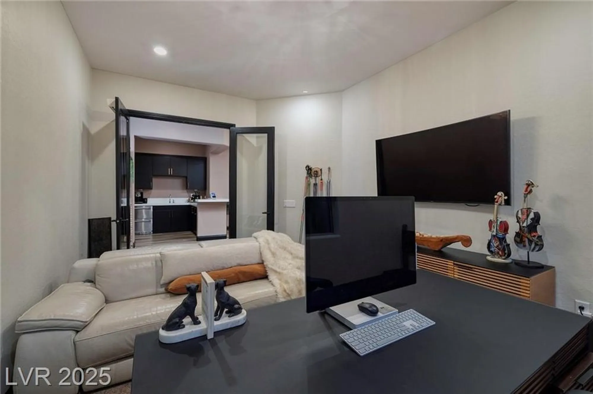 Property Slideshow image 21 of 52 | 33 desert juniper ln, Henderson, NV, 89011