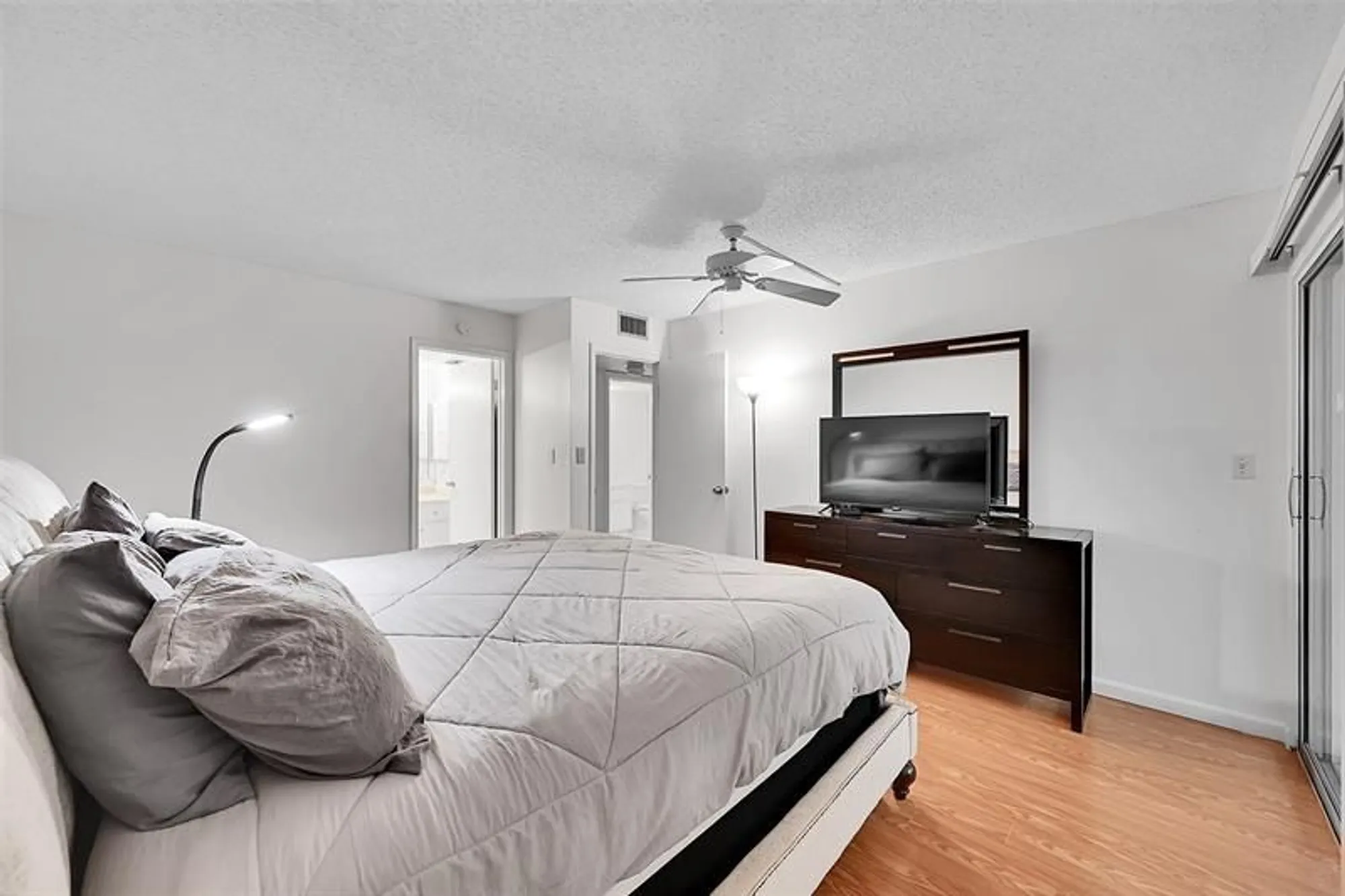 Property Slideshow image 18 of 27 | 1901 bermuda cir l3, Coconut Creek, FL, 33066