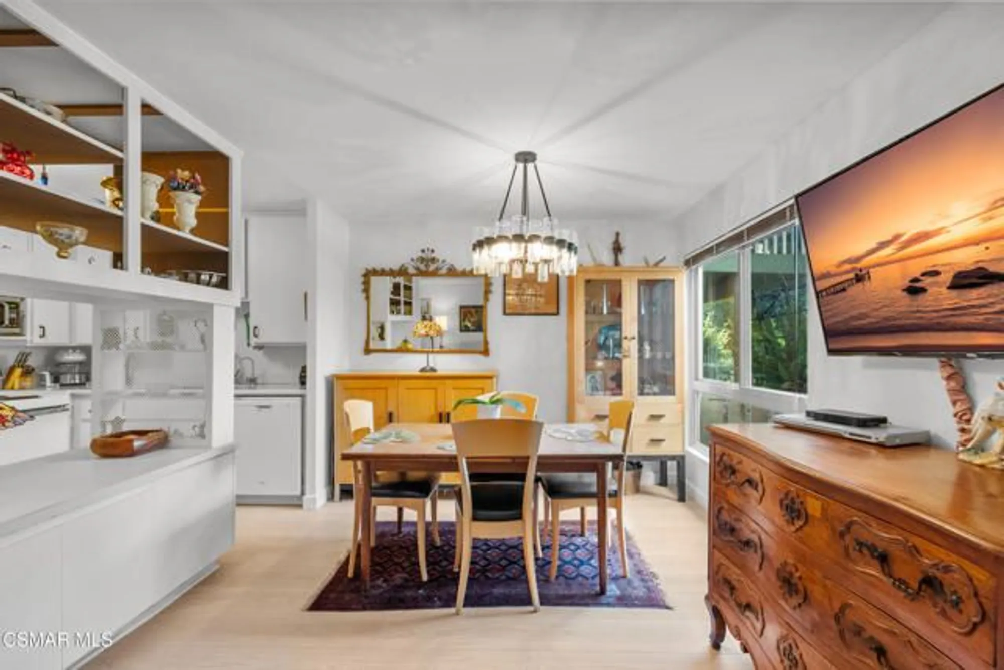 Property Slideshow image 3 of 33 | 351 chestnut hill ct 14, Thousand Oaks, CA, 91360