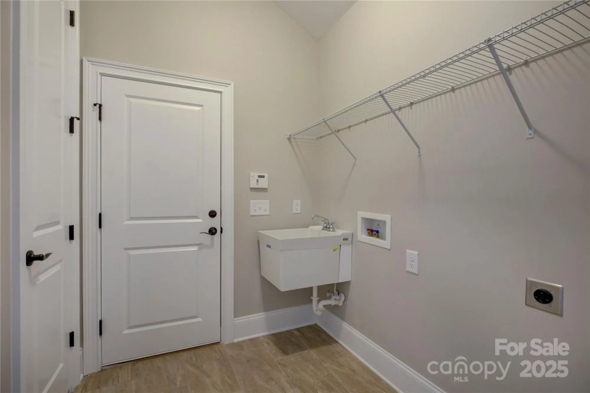 Property Slideshow image 33 of 48 | 14916 creeks edge dr, Charlotte, NC, 28278