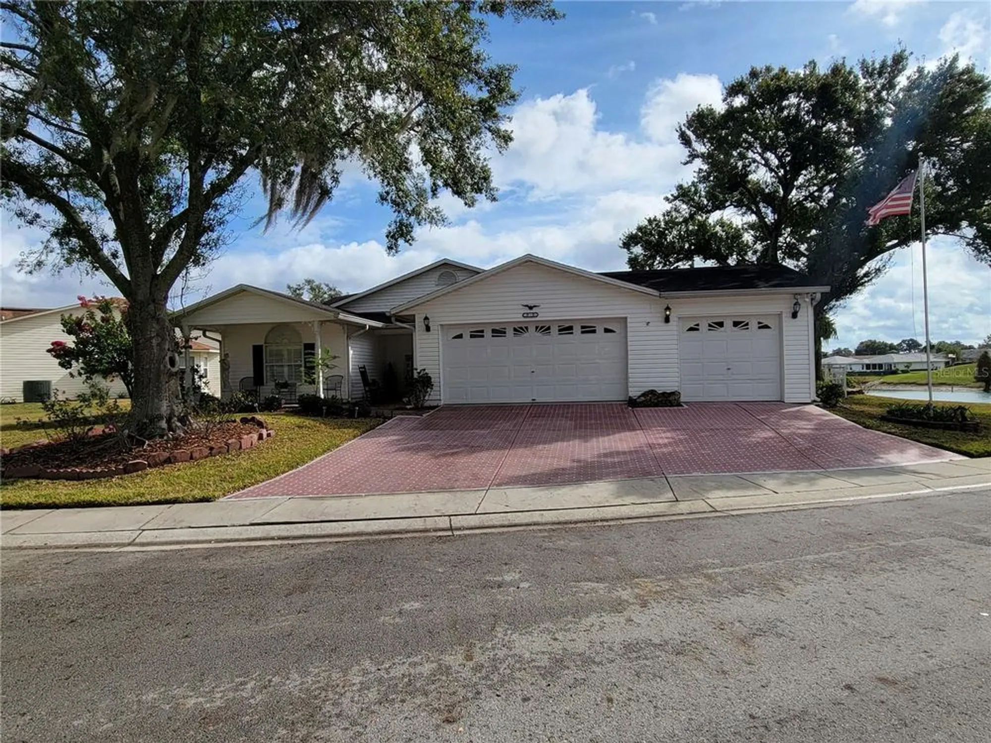 Property Slideshow image 1 of 40 | 3535 saddlebrook way, Lakeland, FL, 33810