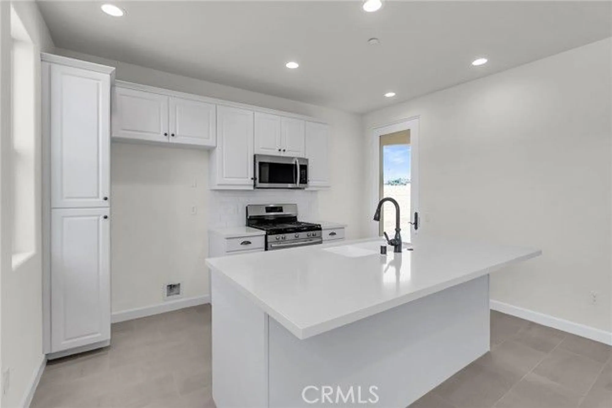 Property Slideshow image 6 of 29 | 7408 desert sky dr, Yucca Valley, CA, 92284