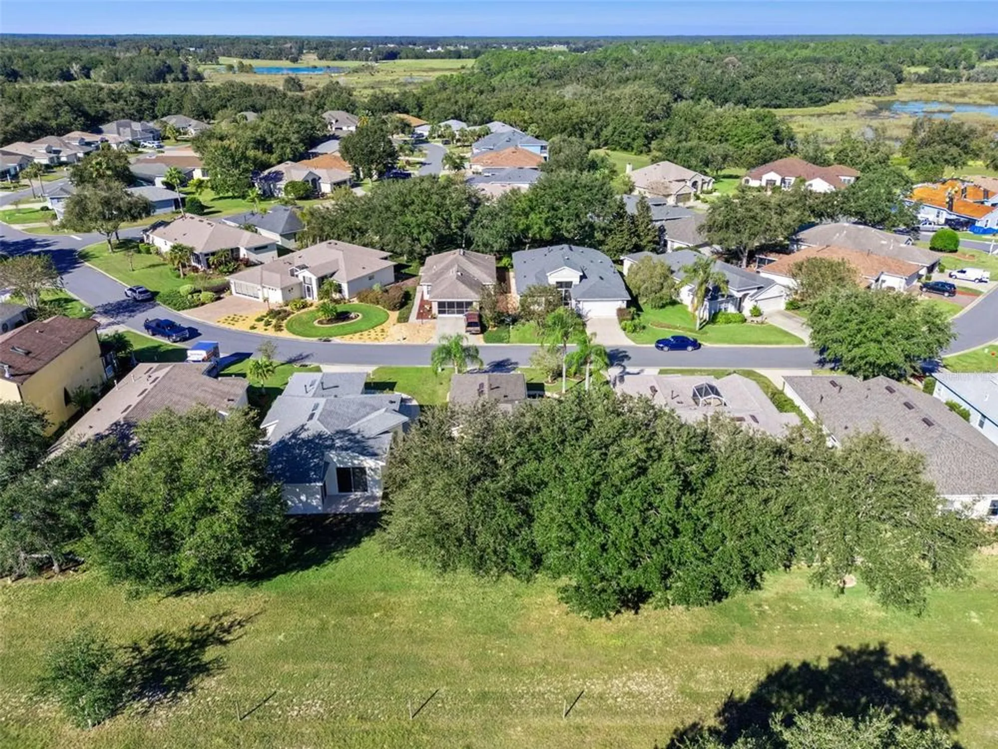 Property Slideshow image 30 of 54 | 20700 queen alexandra dr, Leesburg, FL, 34748