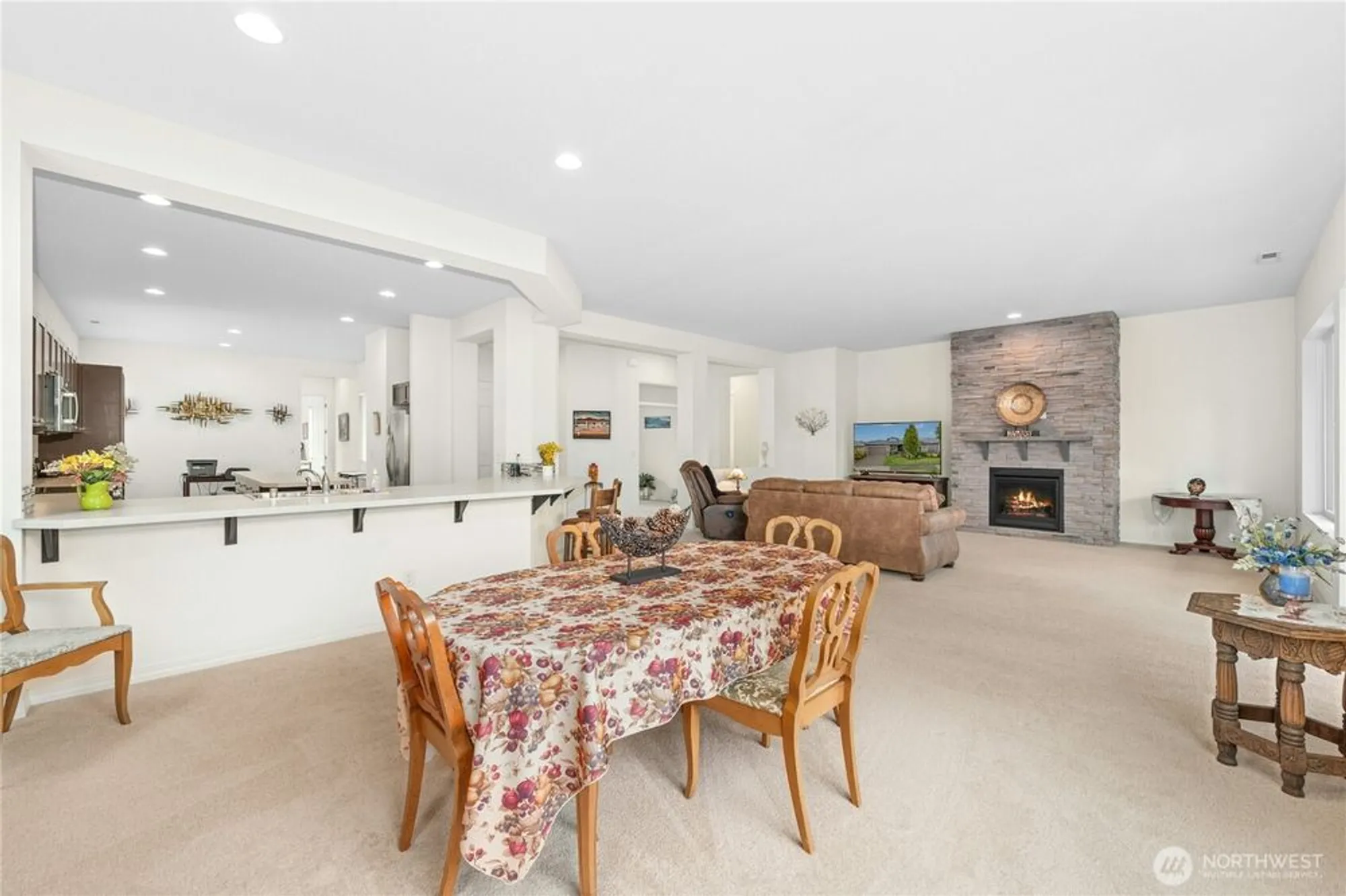 Property Slideshow image 10 of 38 | 5206 waldron dr, Lacey, WA, 98516