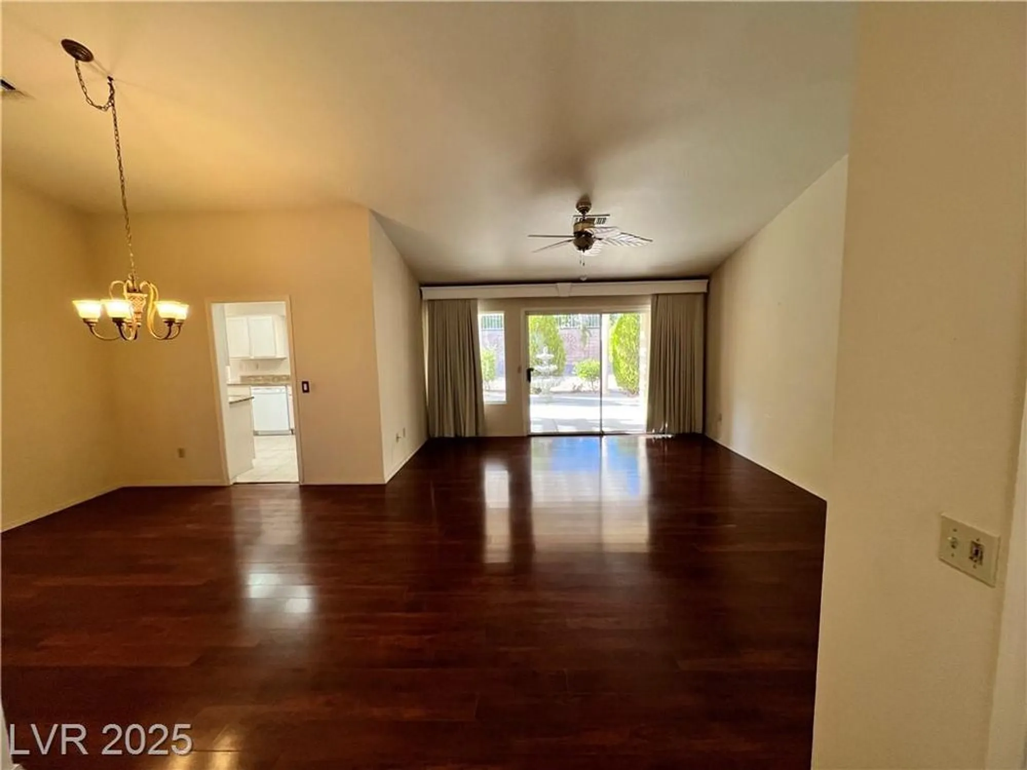 Property Slideshow image 2 of 20 | 2821 tumble brook dr, Las Vegas, NV, 89134