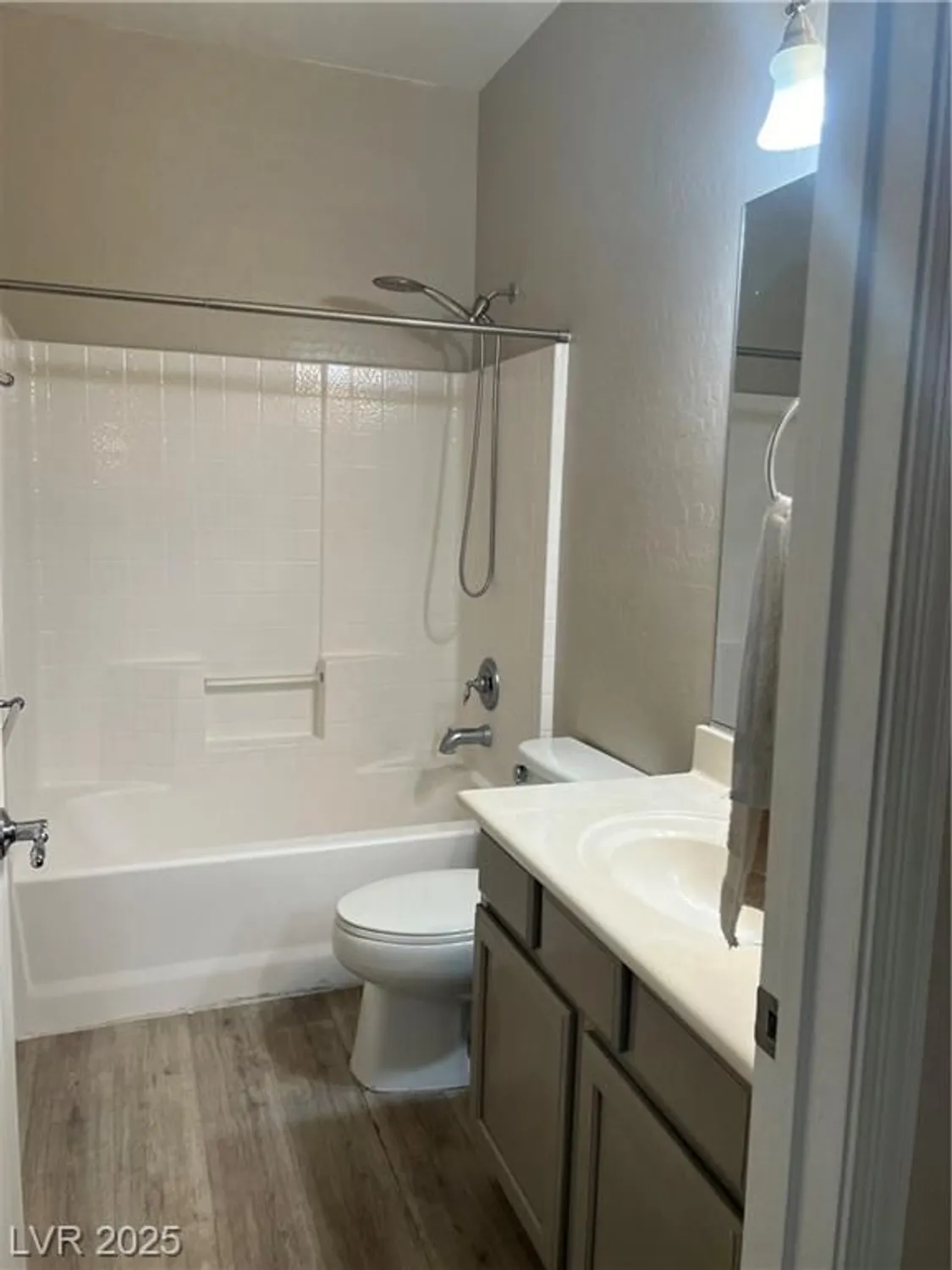 Property Slideshow image 8 of 14 | 6092 fox creek ave, Las Vegas, NV, 89122