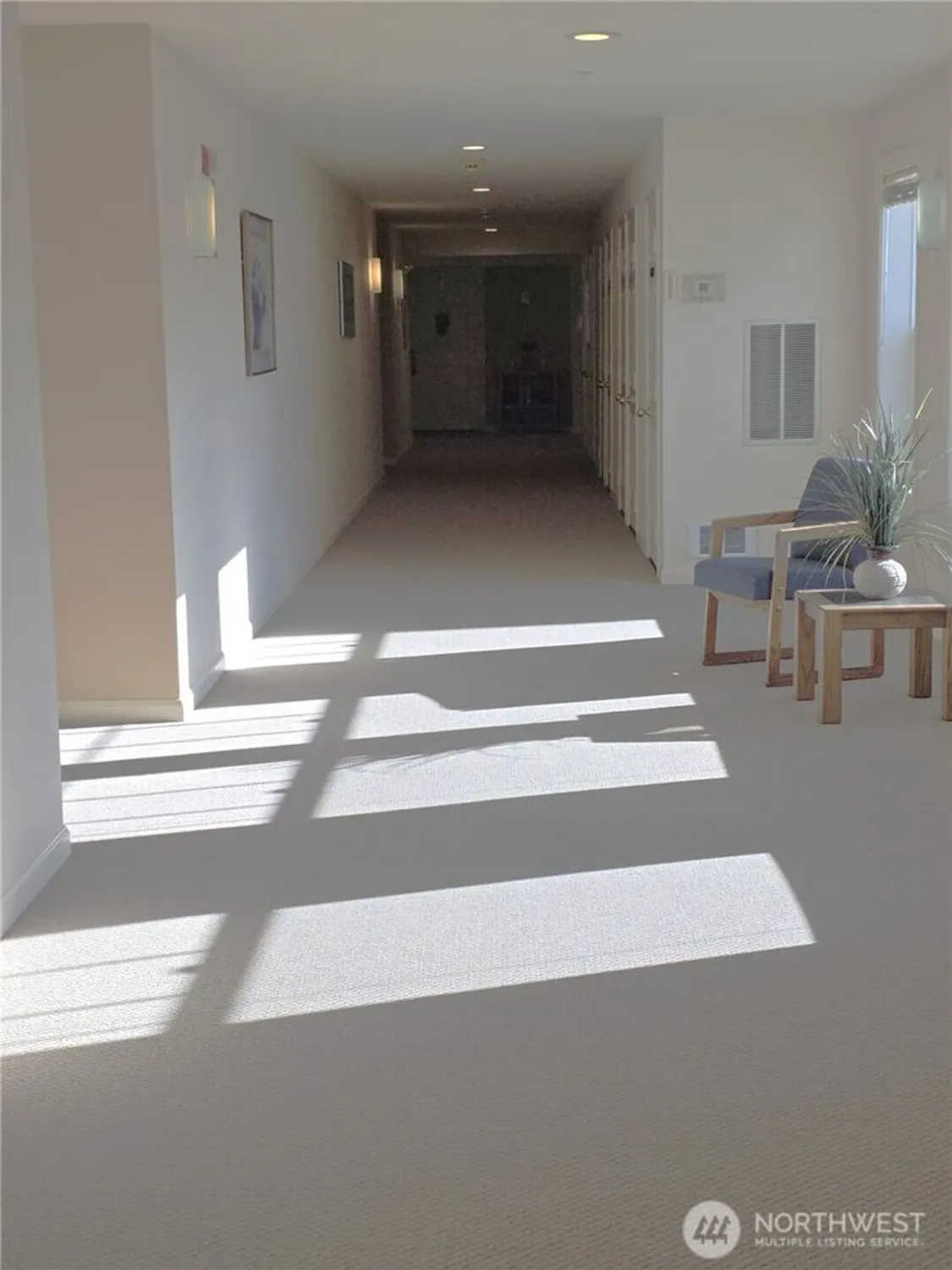 Property Slideshow image 4 of 40 | 3935 226th pl 313, Issaquah, WA, 98029