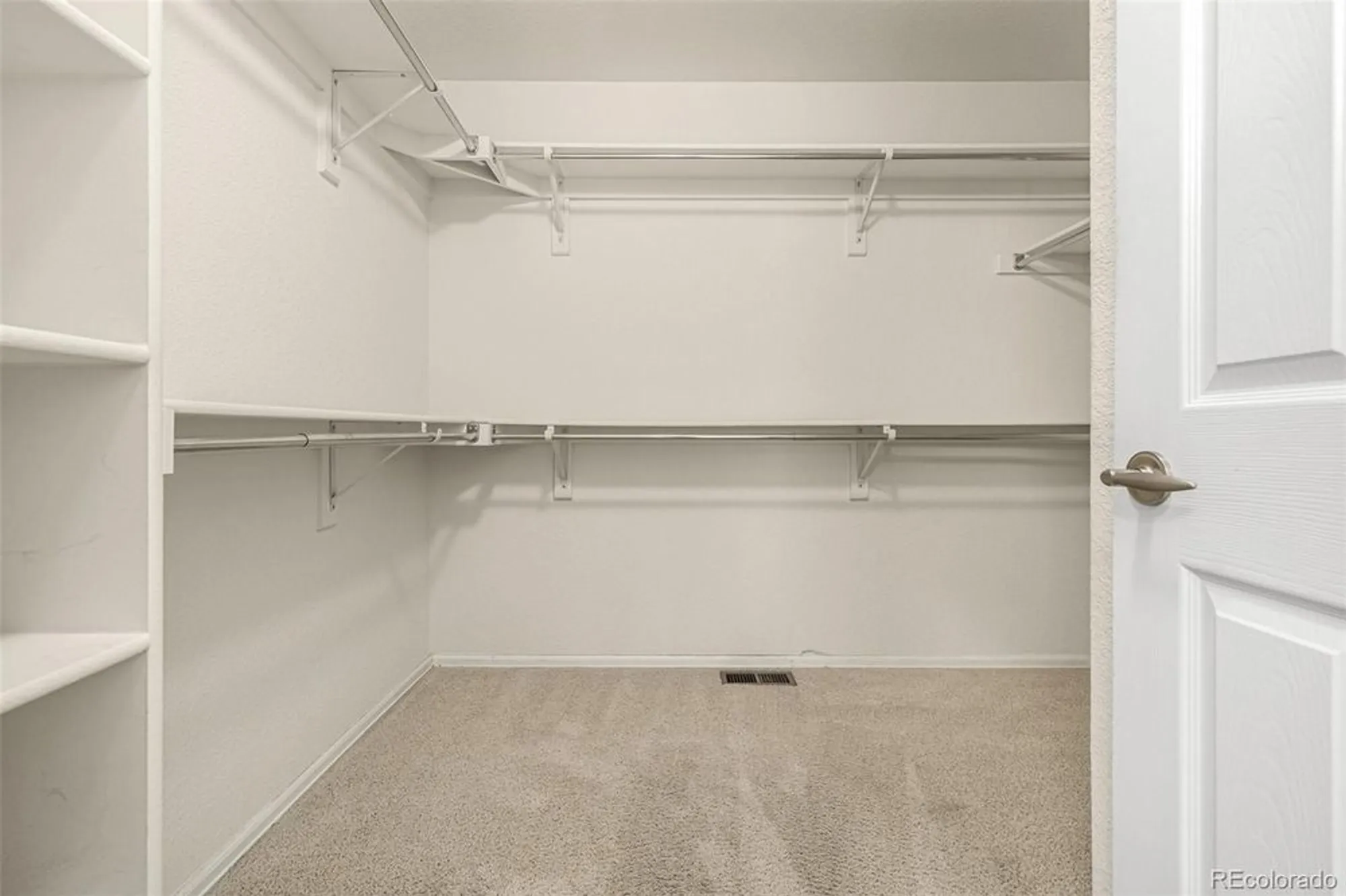 Property Slideshow image 19 of 46 | 8267 s sicily ct, Aurora, CO, 80016