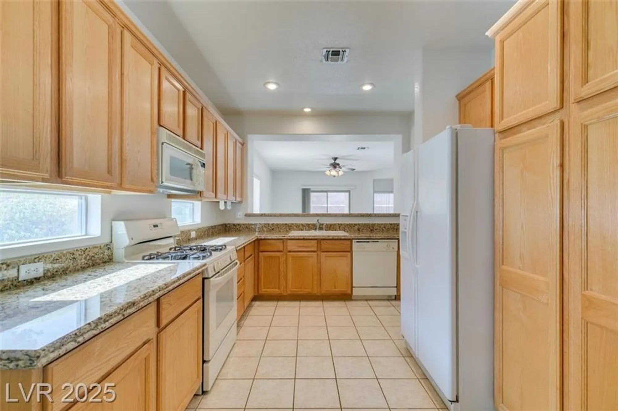Property Slideshow image 12 of 21 | 499 elm crest pl, Henderson, NV, 89012