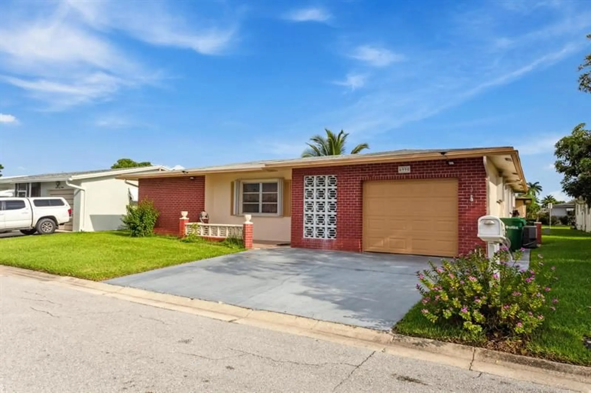 Property Slideshow image 1 of 16 | 6990 nw 12th st, Margate, FL, 33063