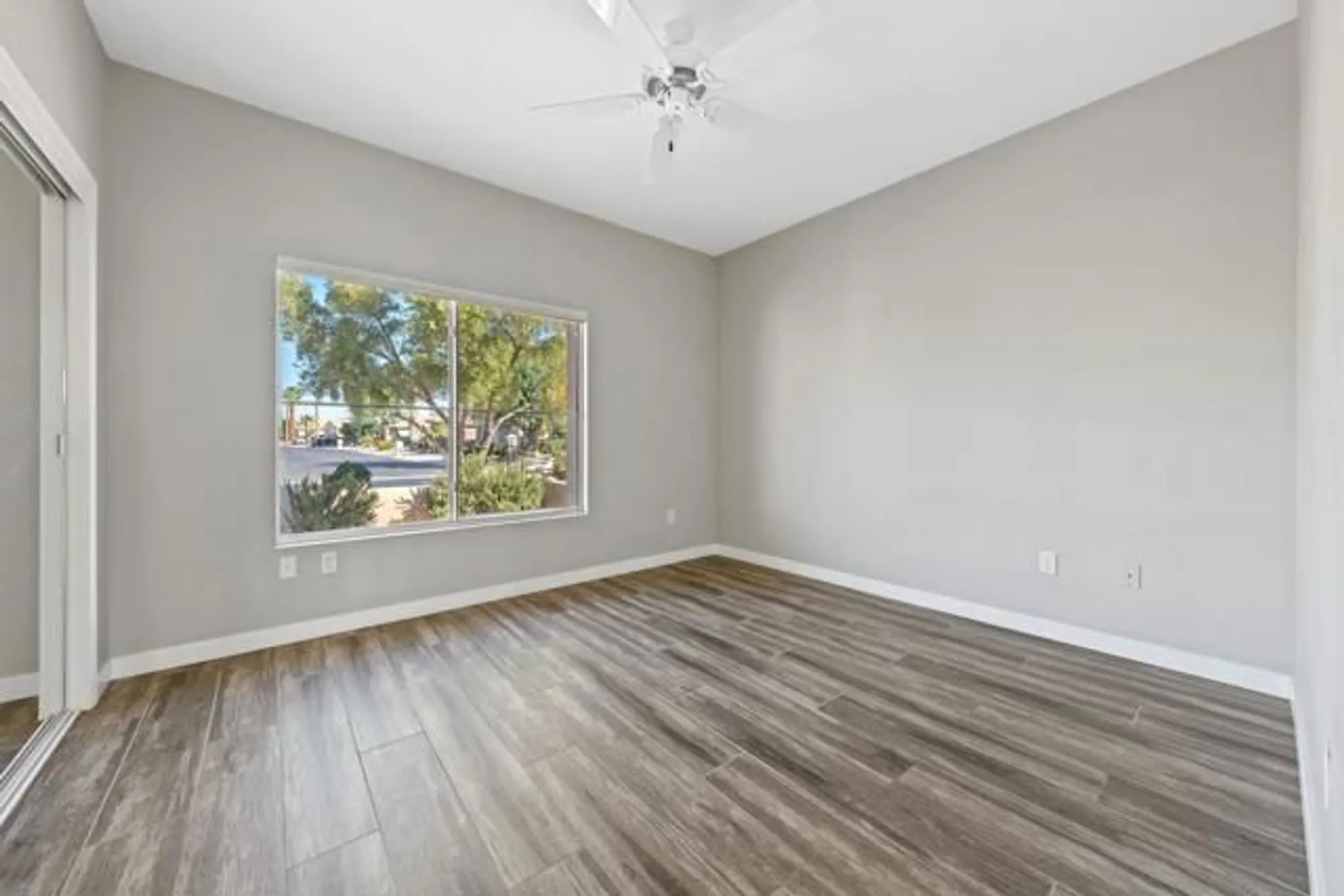 Property Slideshow image 30 of 39 | 38324 sunny days dr, Palm Desert, CA, 92211