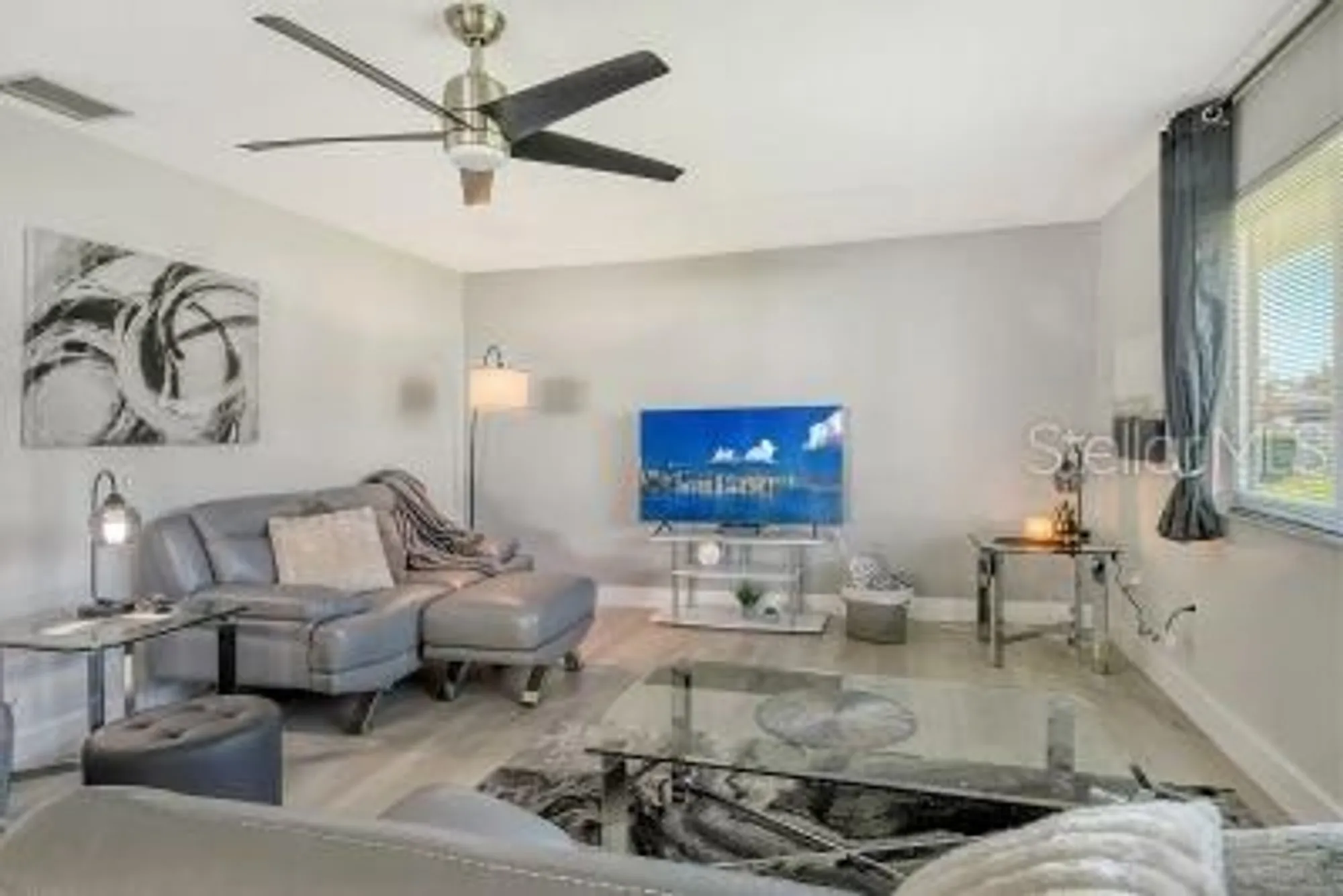 Property Slideshow image 11 of 37 | 2607 riverbluff pkwy # v145, Sarasota, FL, 34231