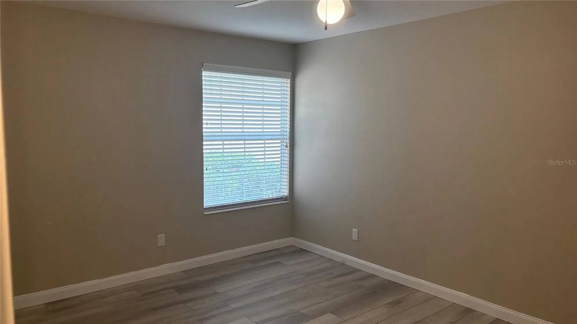 Property Slideshow image 15 of 46 | 11887 delfina ln, Orlando, FL, 32827