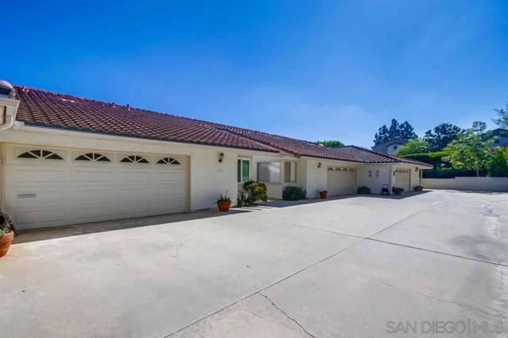 Property Slideshow image 5 of 40 | 1024 la tierra dr, San Marcos, CA, 92078