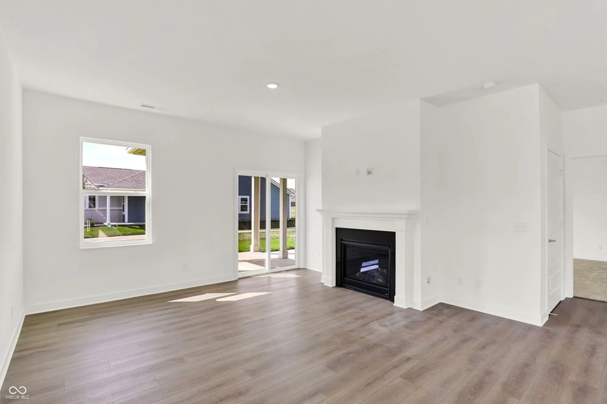 Property Slideshow image 19 of 44 | 5363 foxley park ln, Avon, IN, 46123