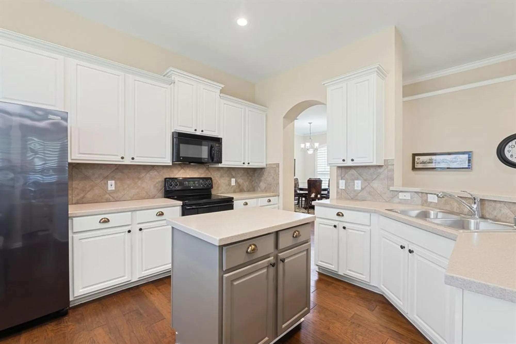 Property Slideshow image 13 of 36 | 900 medinah dr, Fairview, TX, 75069