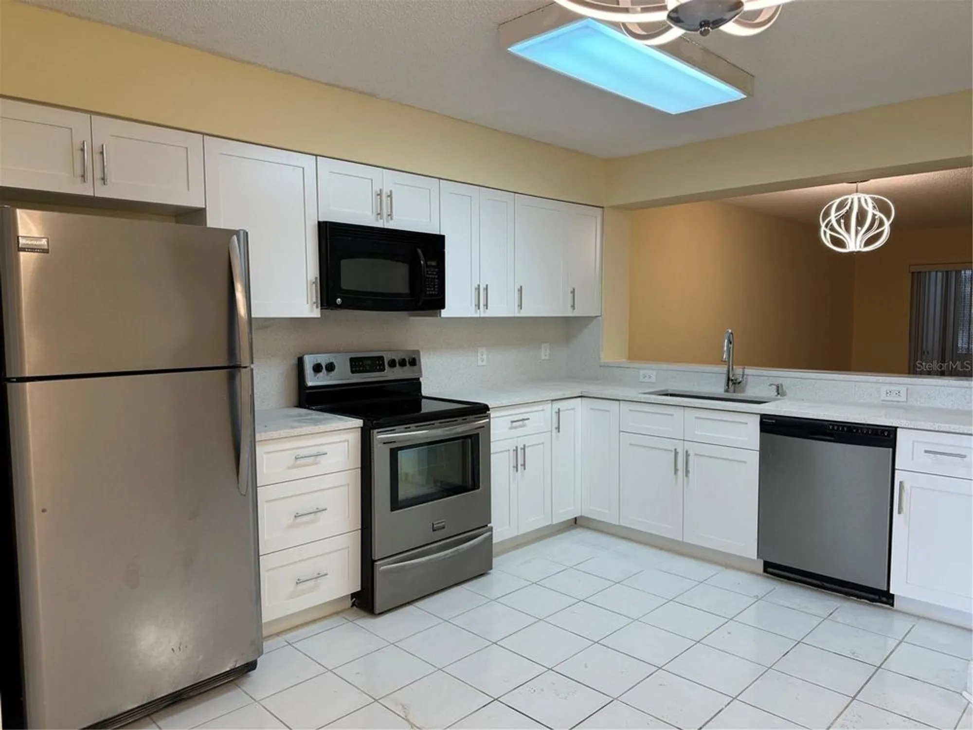 Property Slideshow image 5 of 28 | 7513 trent dr 107, Tamarac, FL, 33321