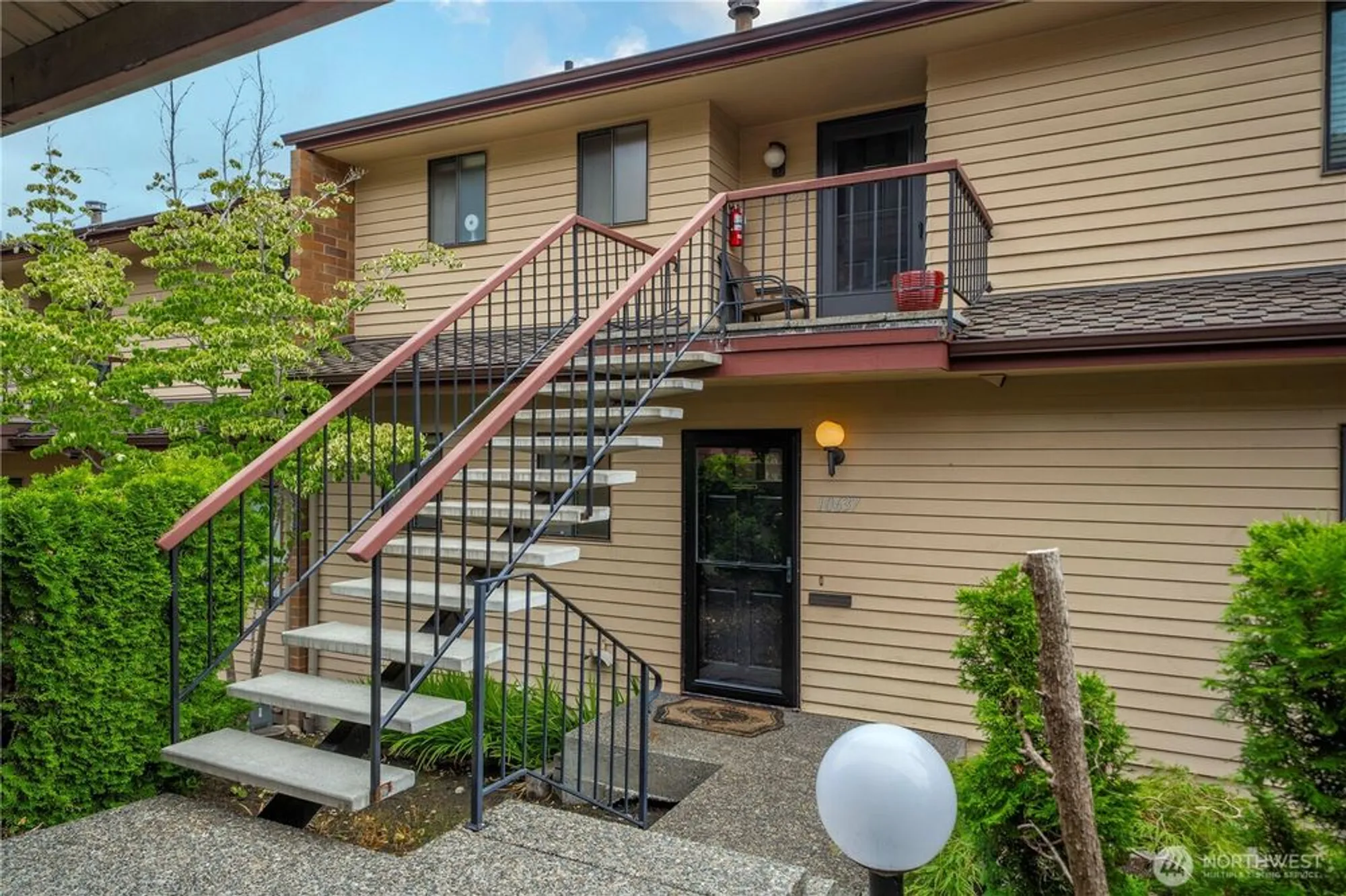 Property Slideshow image 21 of 35 | 10637 glen acres dr s # 10637, Seattle, WA, 98168