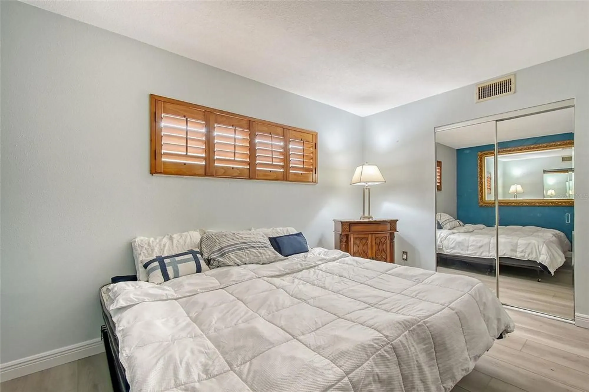 Property Slideshow image 9 of 65 | 1300 n portofino dr apt 103, Sarasota, FL, 34242