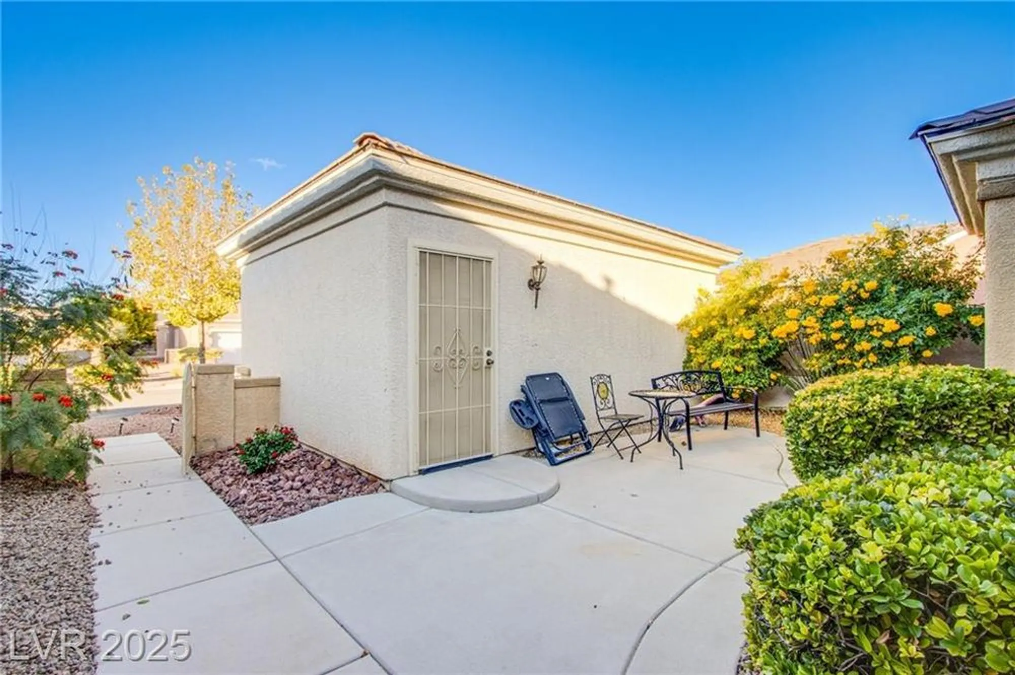 Property Slideshow image 7 of 31 | 2581 evansville ave, Henderson, NV, 89052