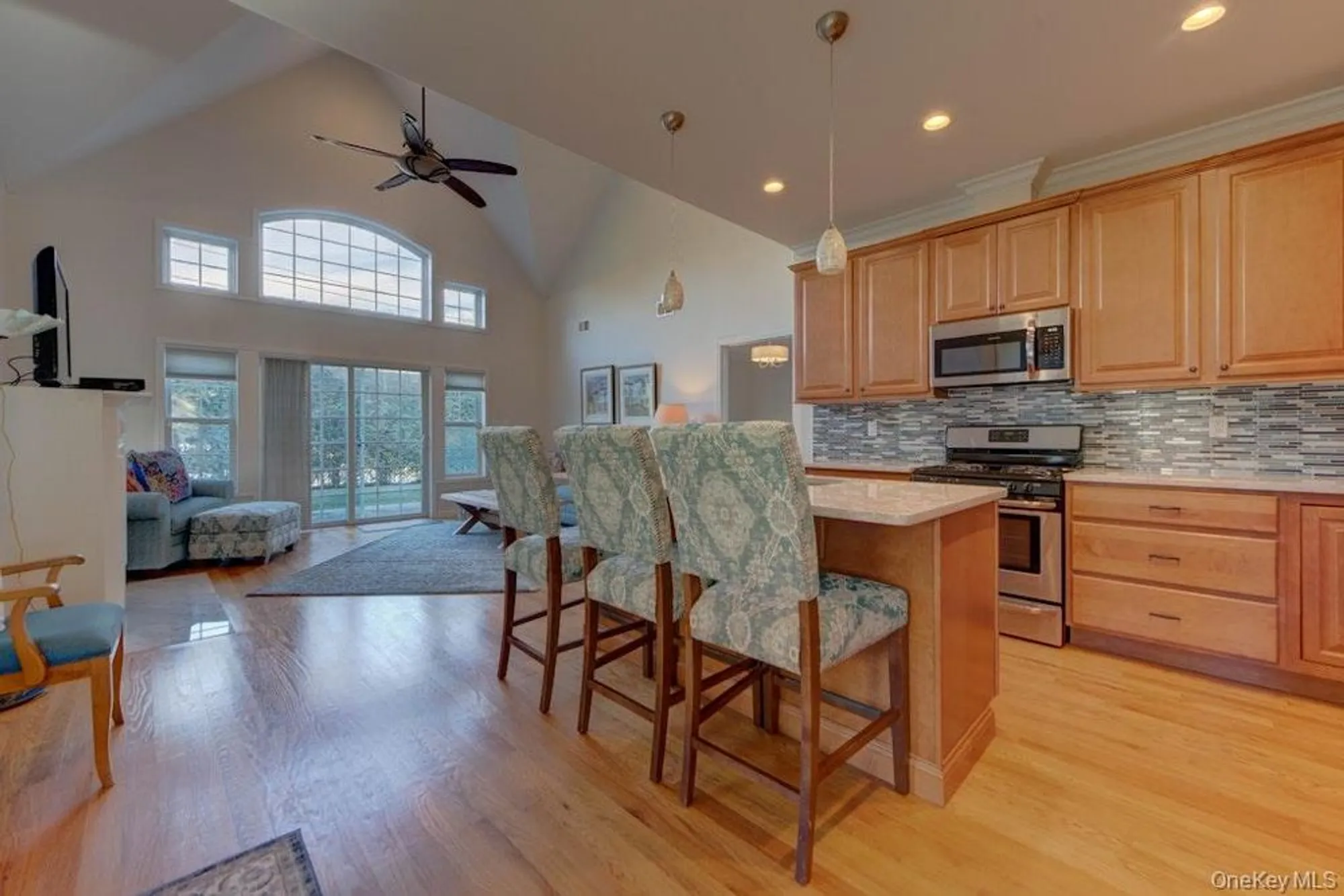 Property Slideshow image 5 of 25 | 12 wolfe cir, West Nyack, NY, 10994