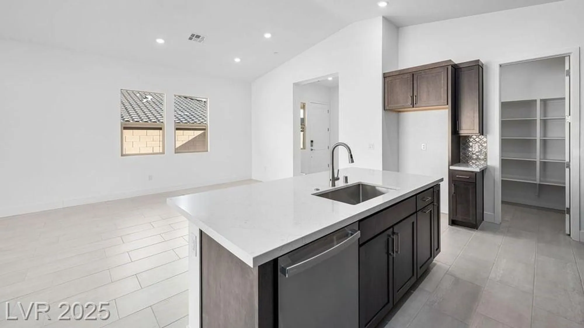 Property Slideshow image 10 of 43 | 226 piazzetta dr, Henderson, NV, 89011