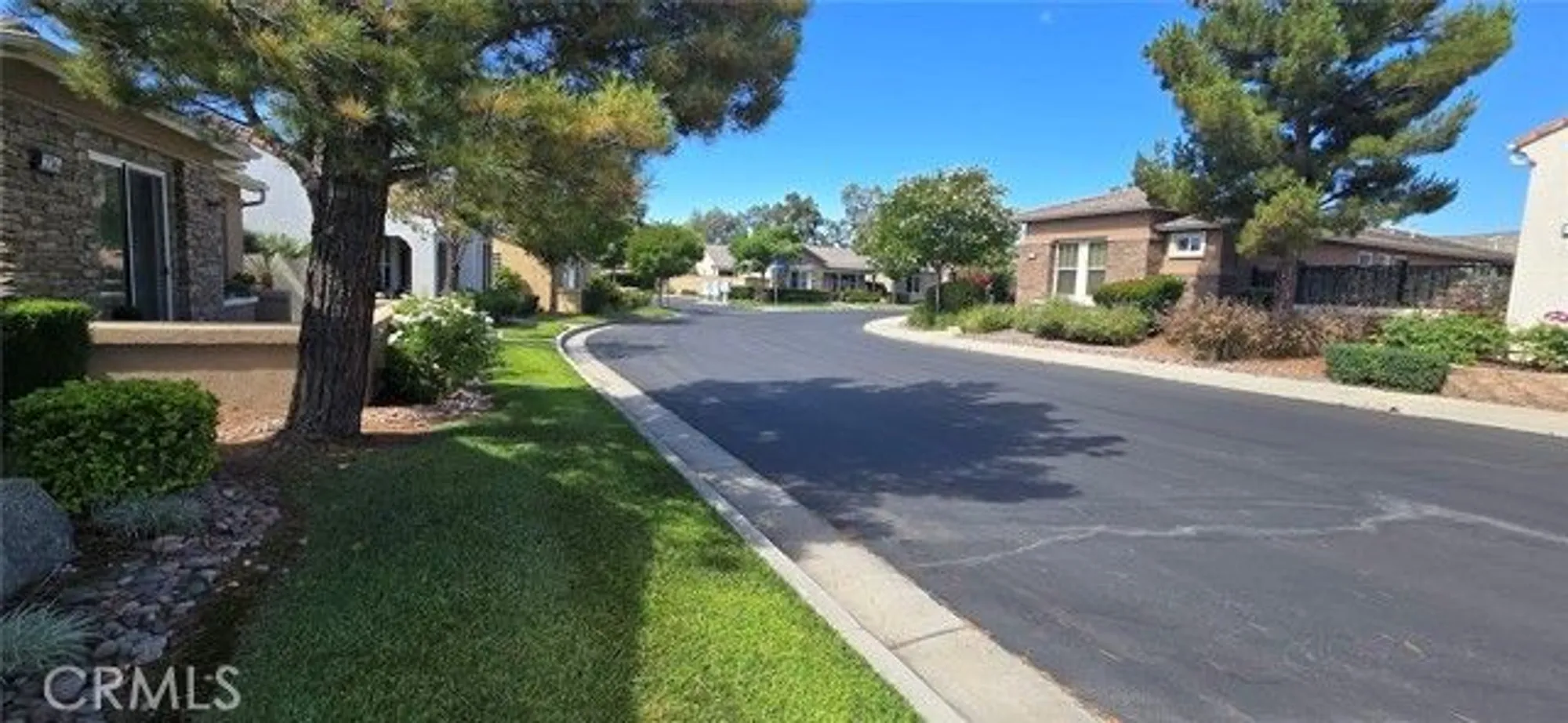 Property Slideshow image 7 of 26 | 240 glenview ln, Hemet, CA, 92545