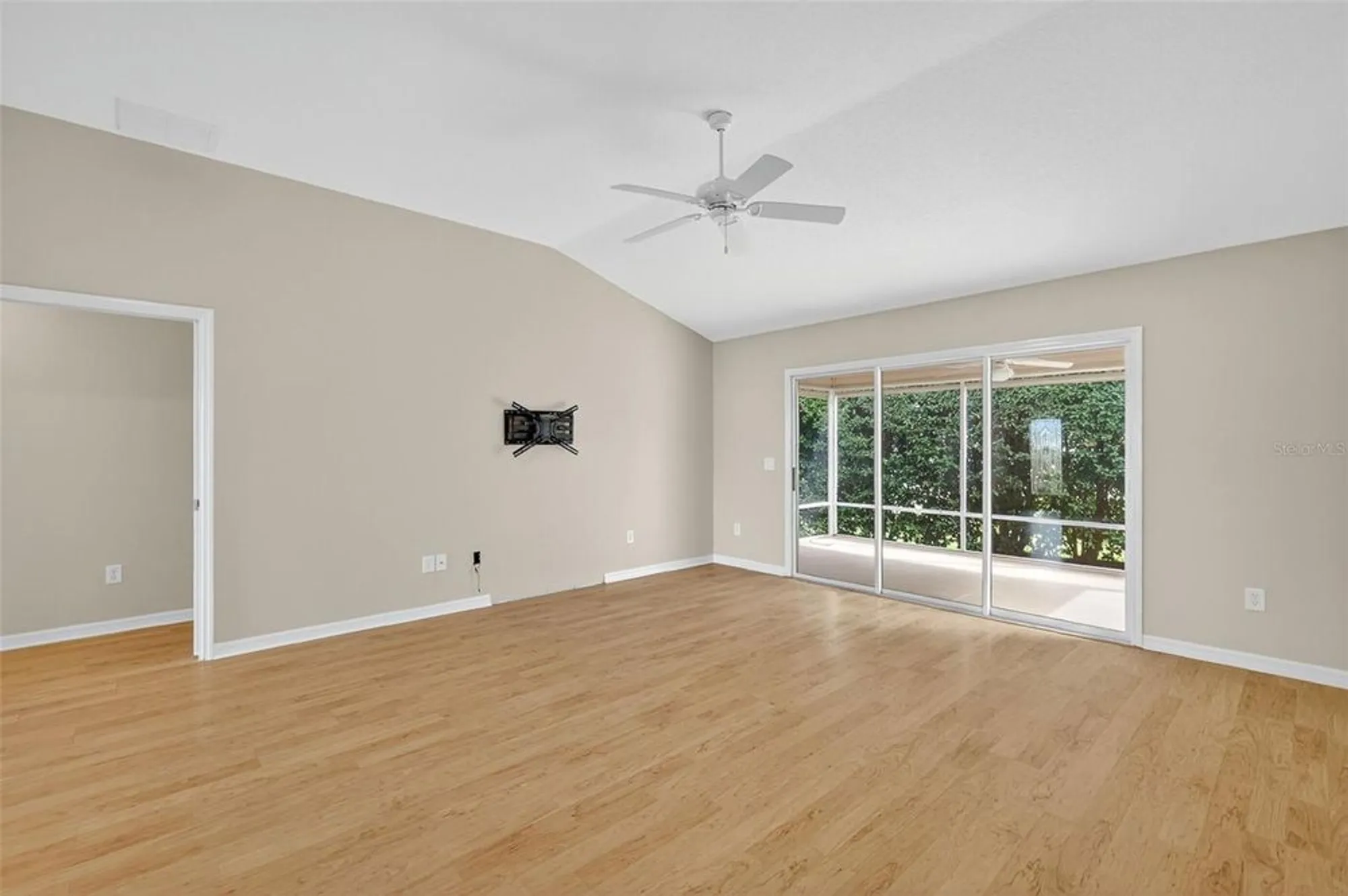Property Slideshow image 8 of 36 | 2377 longbow trl, The Villages, FL, 32162